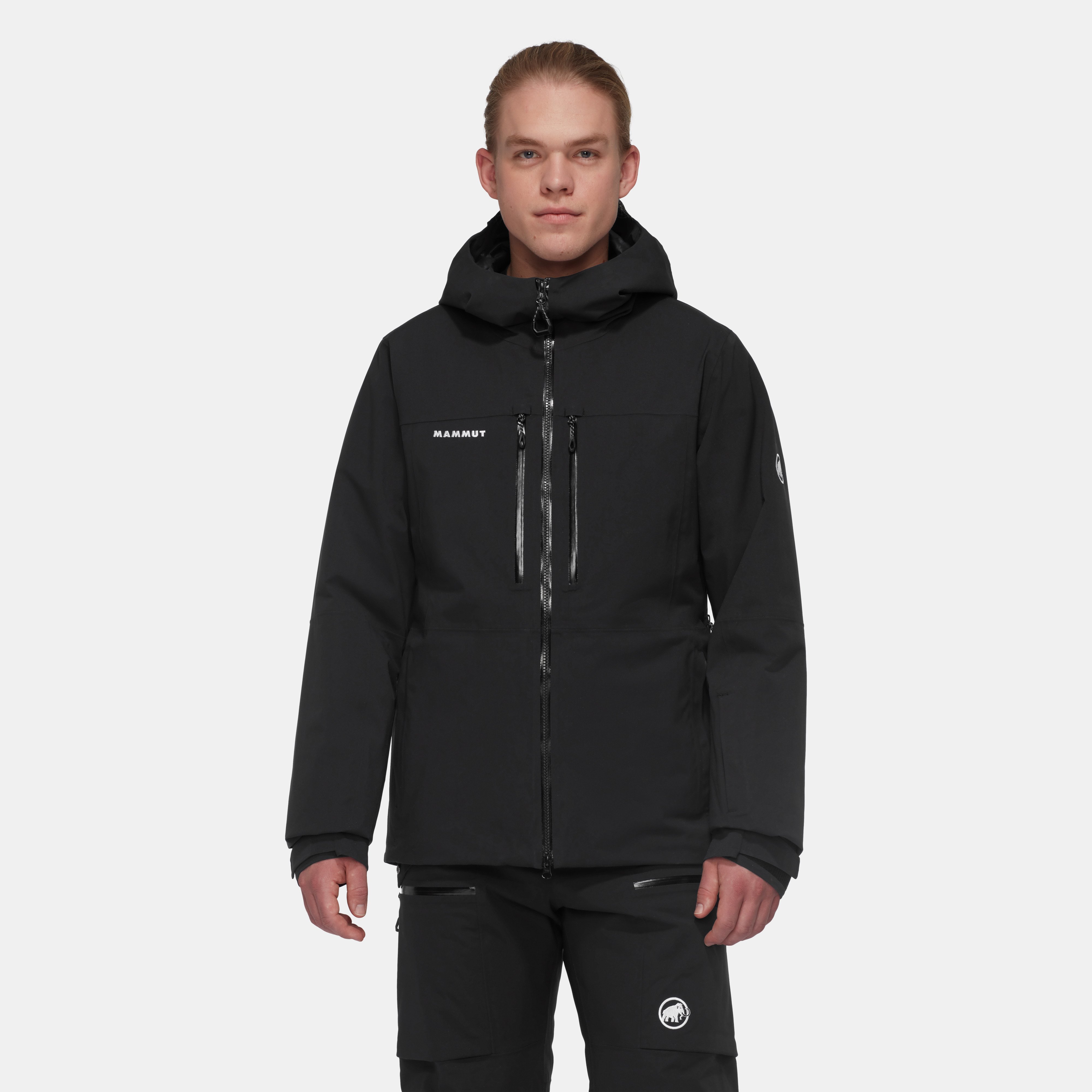 https://static.mammut.com/cdn-cgi/image/width%3D4096%2Cquality%3D85%2Cf%3Dauto%2Cmetadata%3Dnone/master/1010-31060-0001_mod-main-grey_268589.jpg