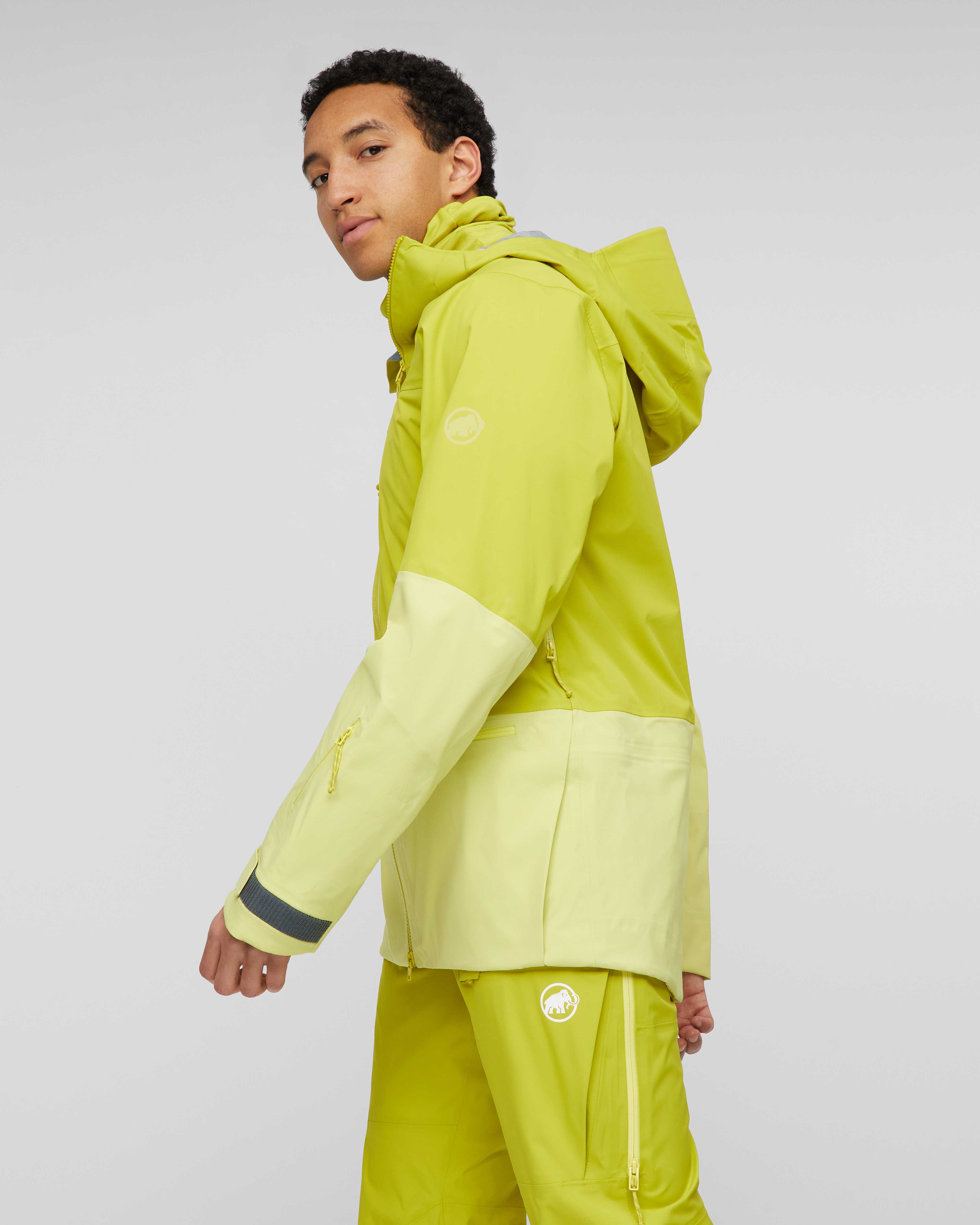 Mammut Haldigrat HS Hooded Jacket Men, acacia-holunder - Acacia-holunder - Model side view