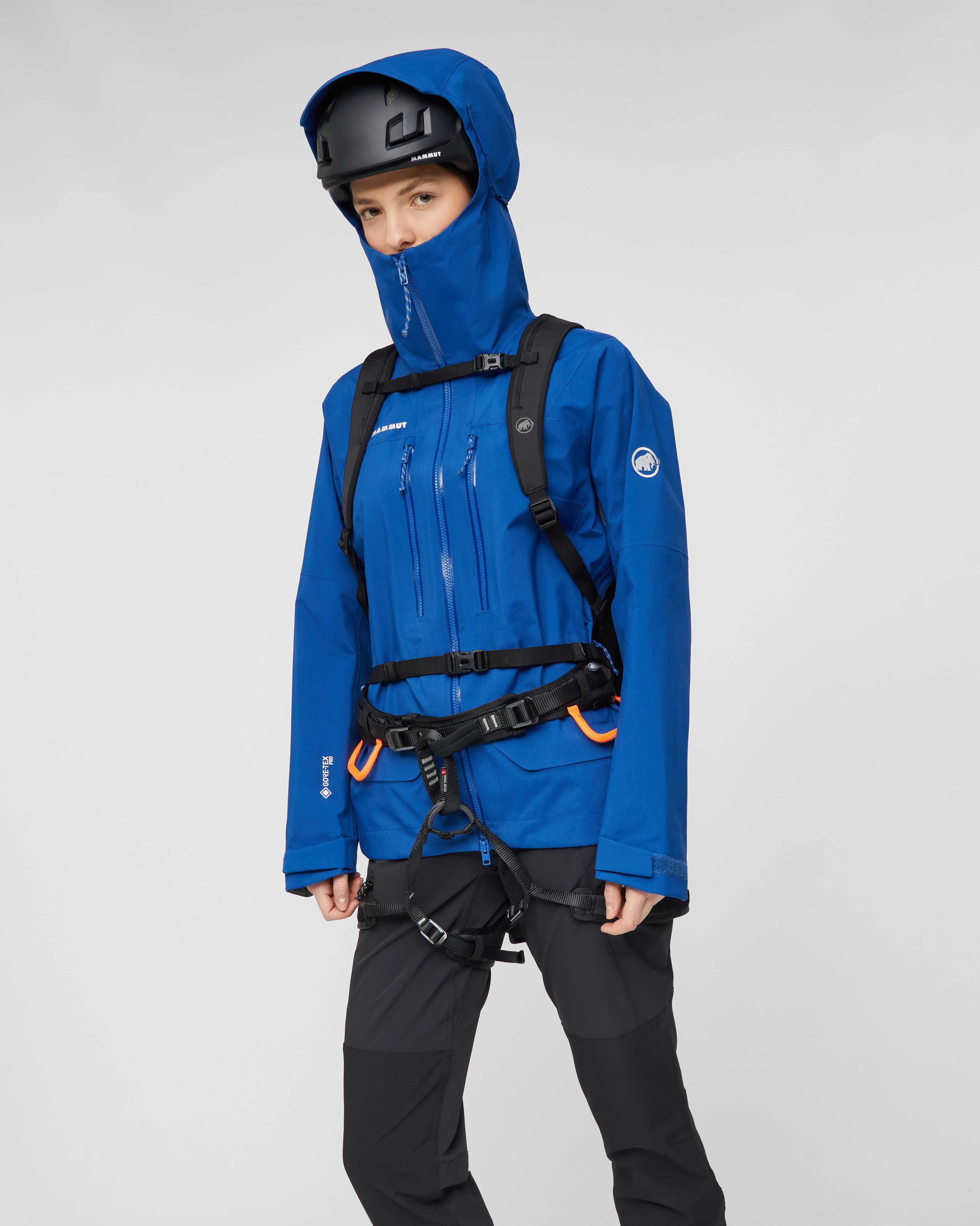 Mammut Crater Pro HS Hooded Jacket Women, tschiel - Tschiel - Outdoor view
