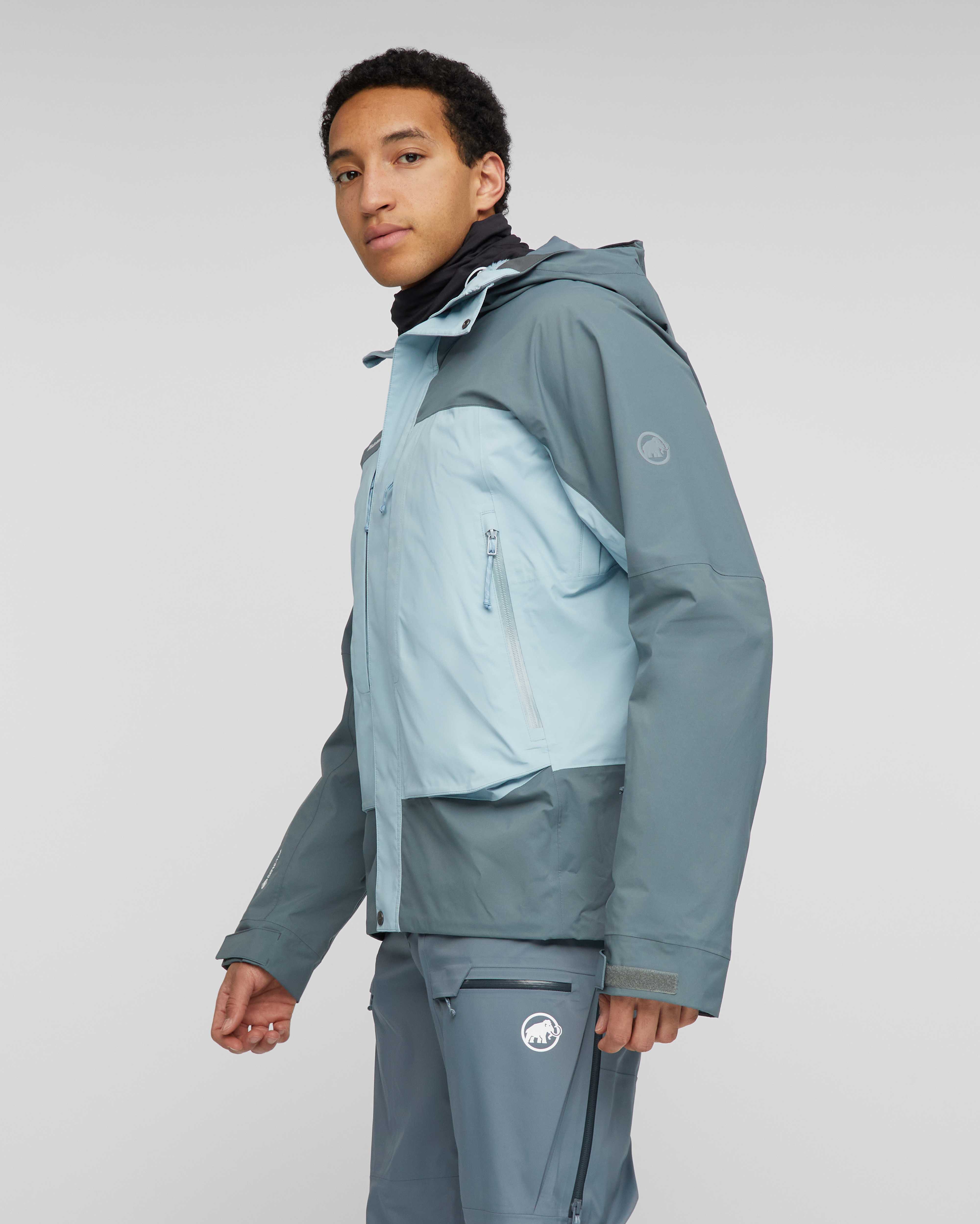 Mammut Haldigrat GTX HS Thermo Hooded Jacket Men, nebla-strata - Nebla-strata - Model side view