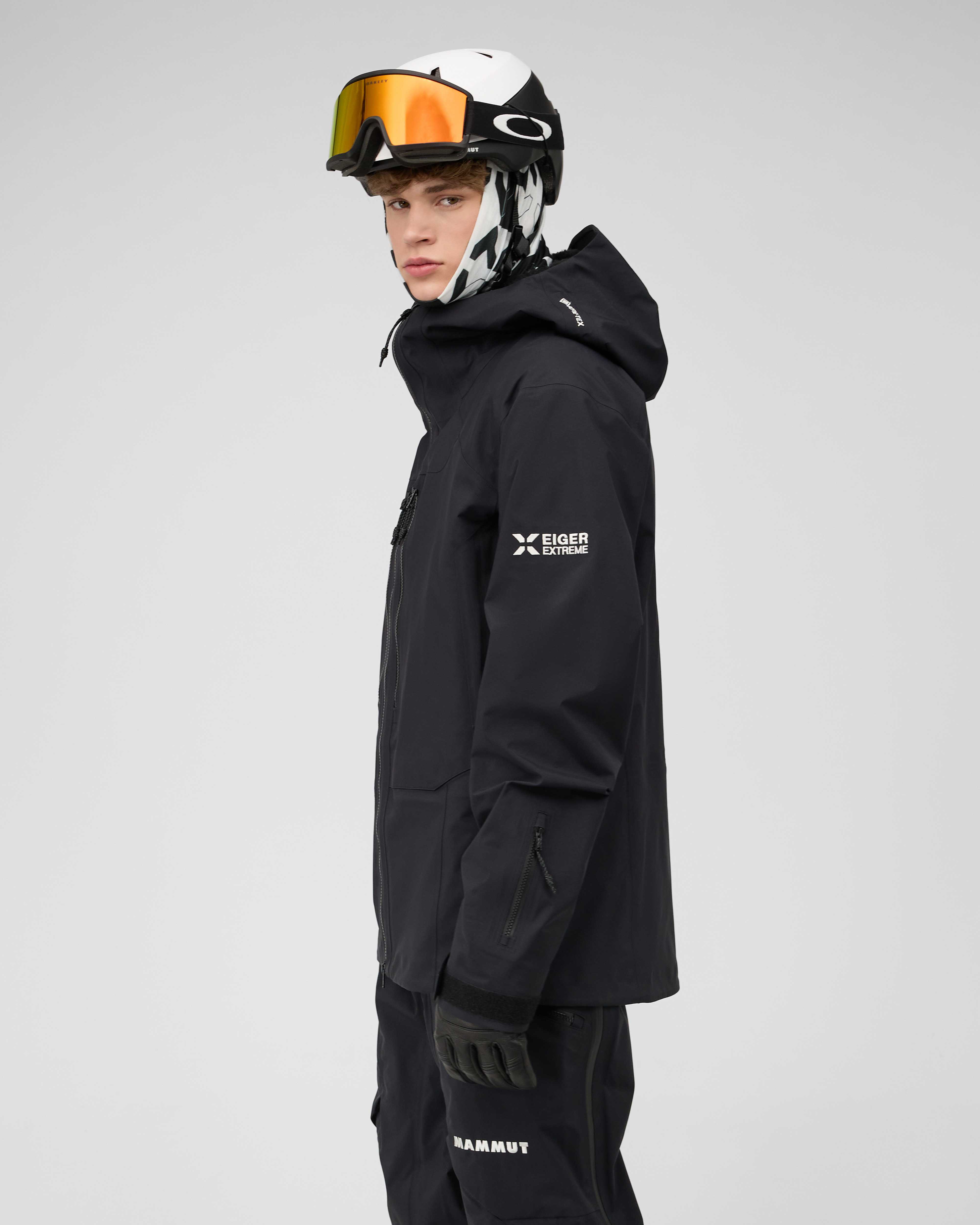 Mammut Eiger Free Advanced HS Hooded Jacket Men, black - Black - Model side view