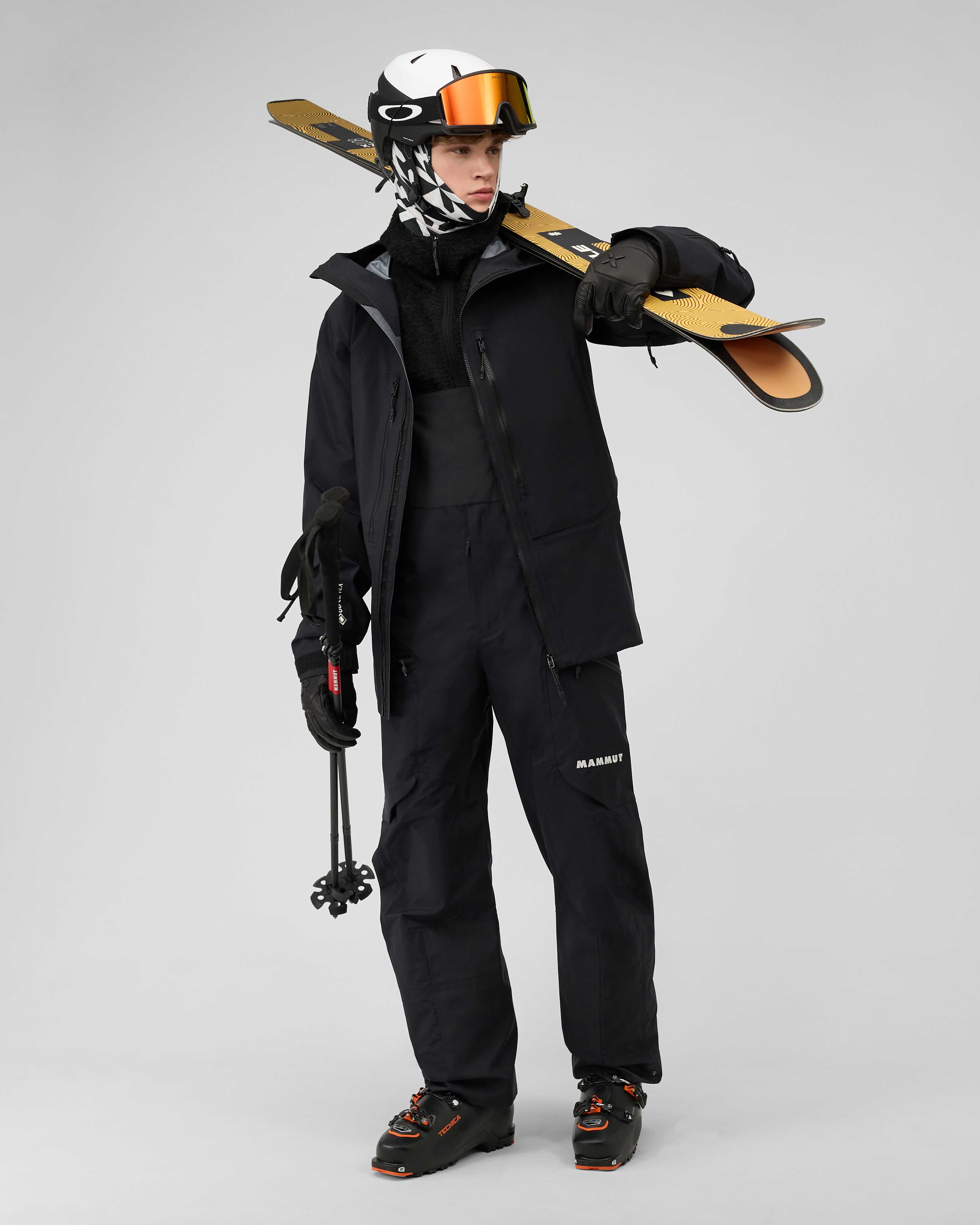 Mammut Eiger Free Advanced HS Hooded Jacket Men, black - Black - Outdoor view