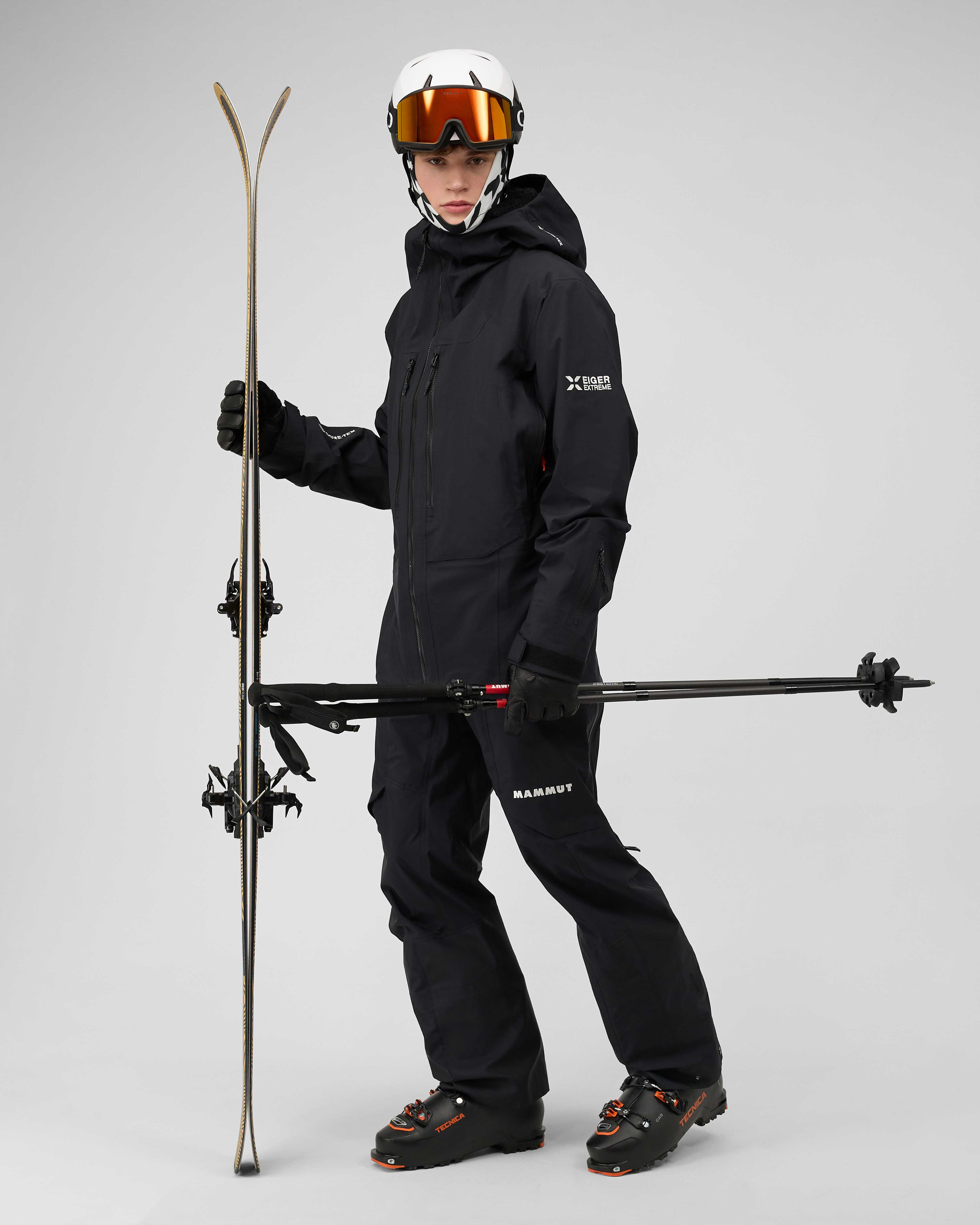 Mammut Eiger Free Advanced HS Hooded Jacket Men, black - Black - Outdoor view