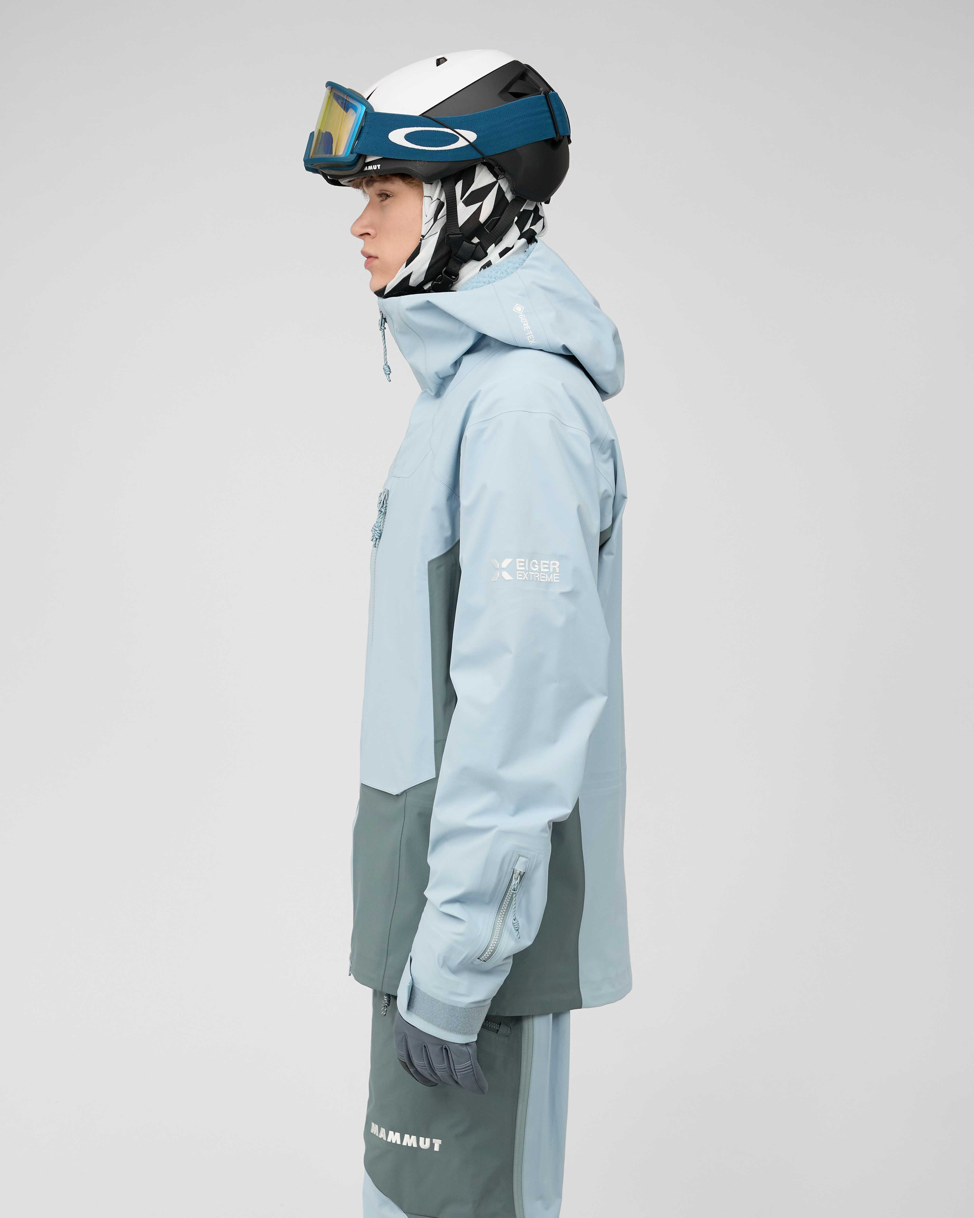 Mammut Eiger Free Advanced HS Hooded Jacket Men, nebla-strata - Nebla-strata - Model side view