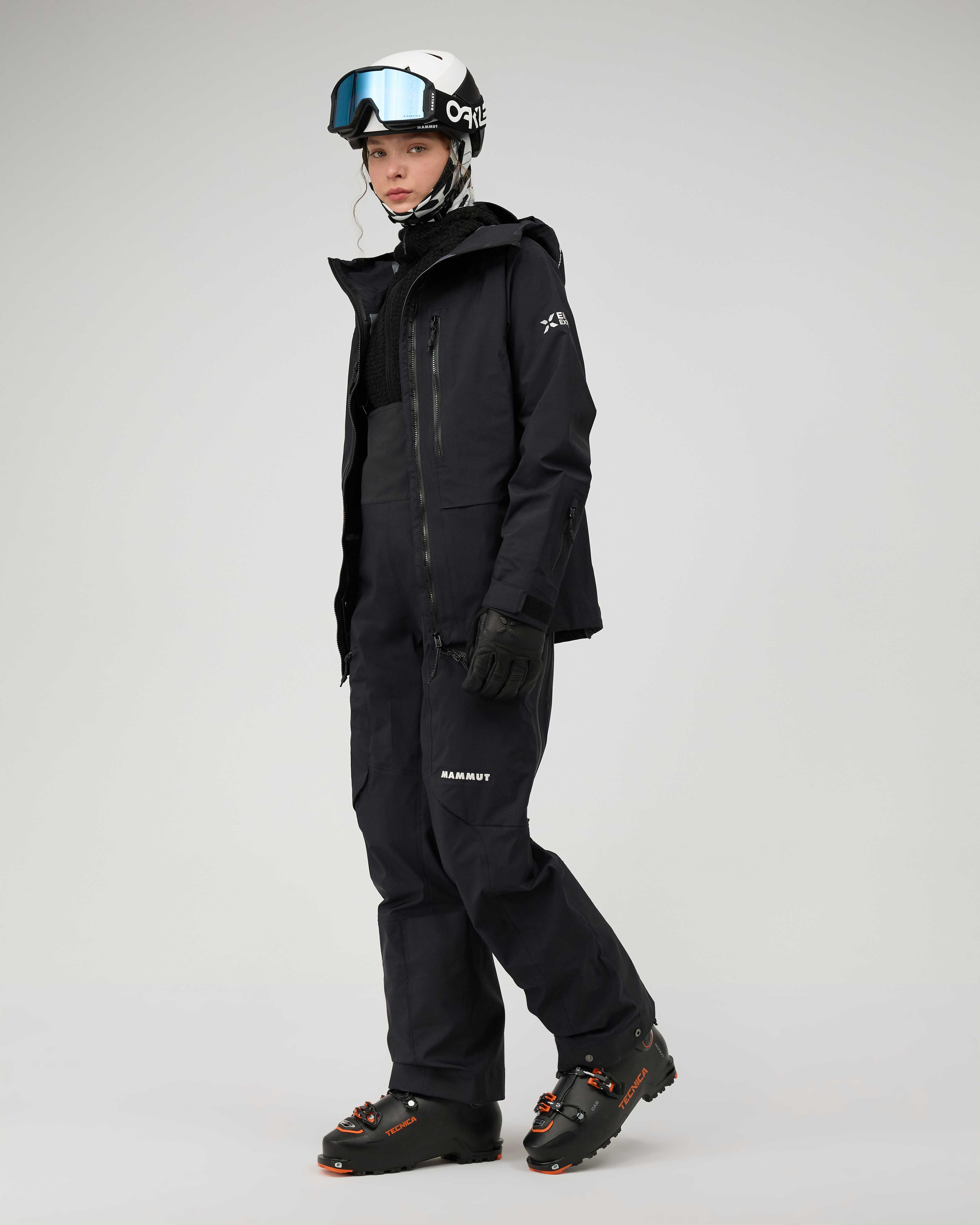 Mammut Eiger Free Advanced HS Hooded Jacket Women, black - Black - Outdoor view