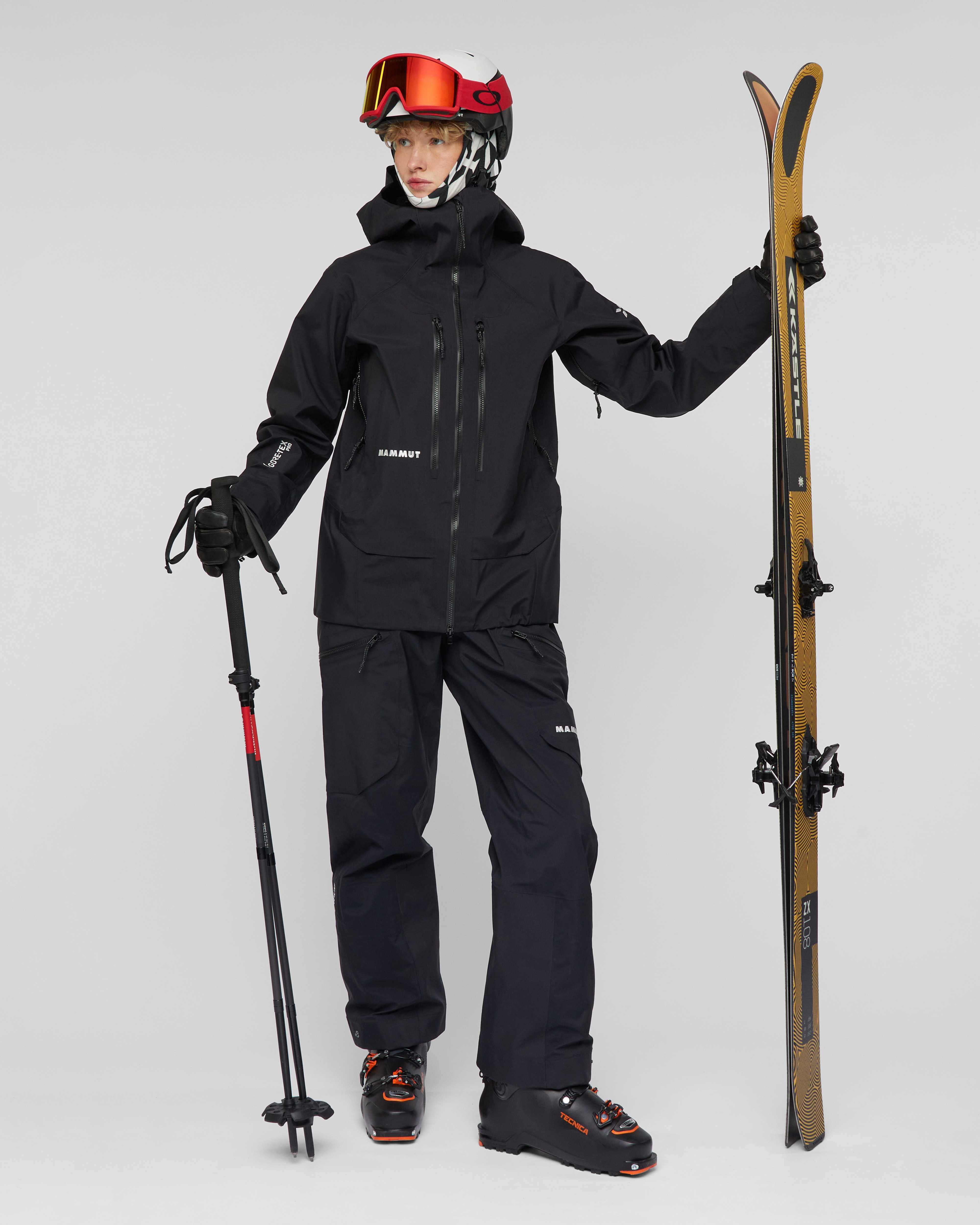 Mammut Eiger Free Pro HS Hooded Jacket Women, black - Black - Outdoor view