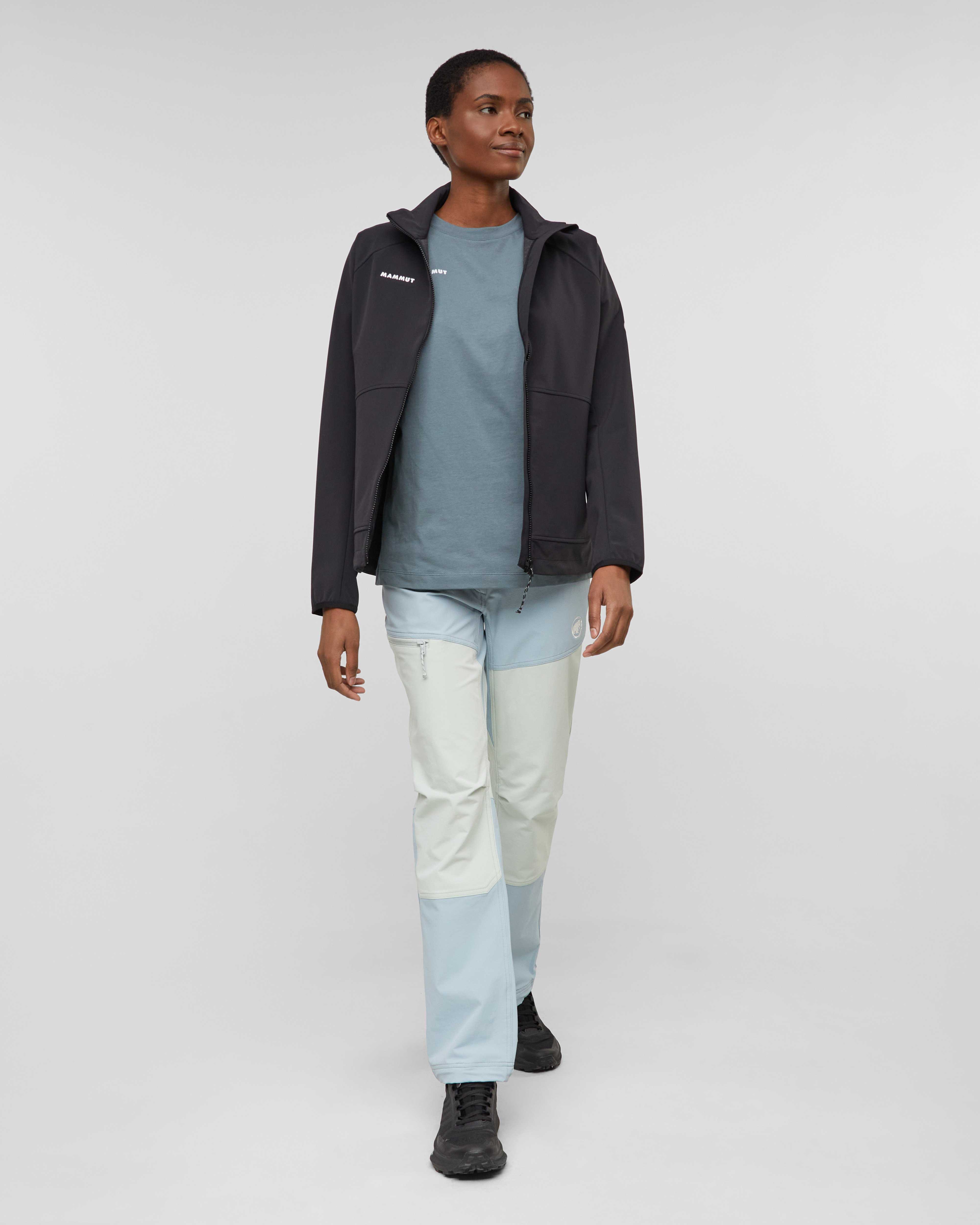 Mammut Mtn. Pro 2.0 SO Jacket Women, black - Black - Outdoor view