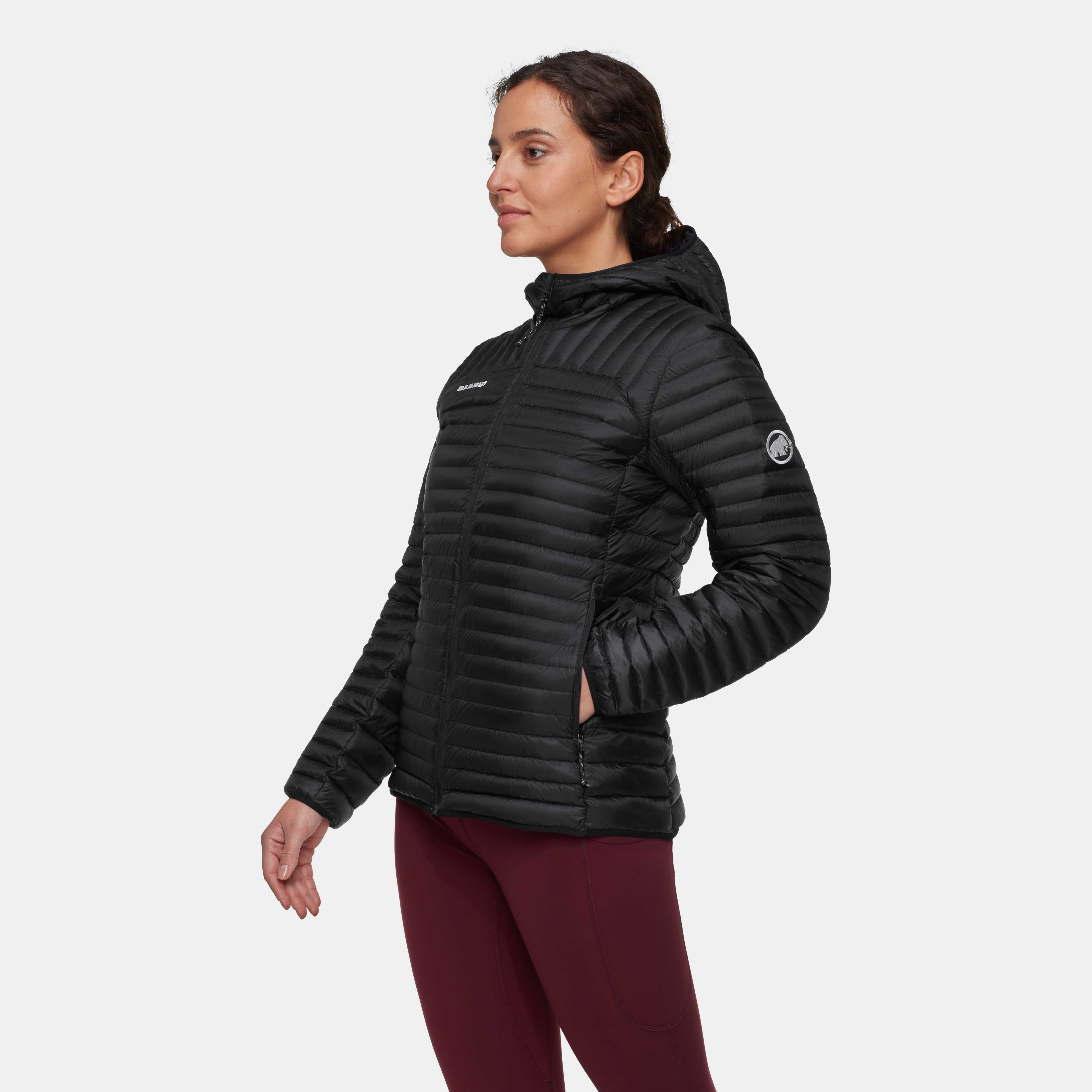 Mammut Broad Peak Light IN Hooded Jacket Women, black - Black