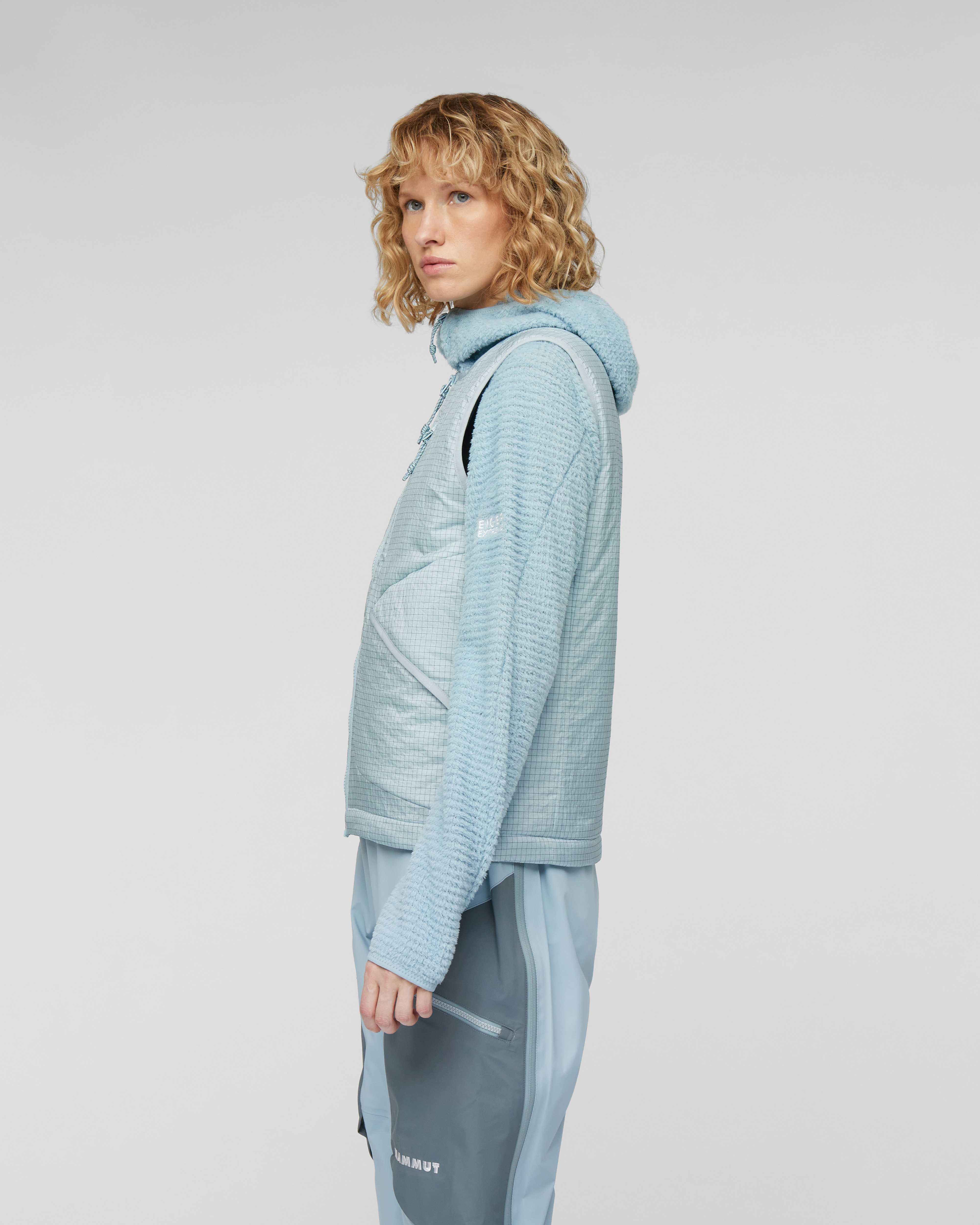Mammut Eiger Free Light IN Vest Women, nebla - Nebla - Model side view