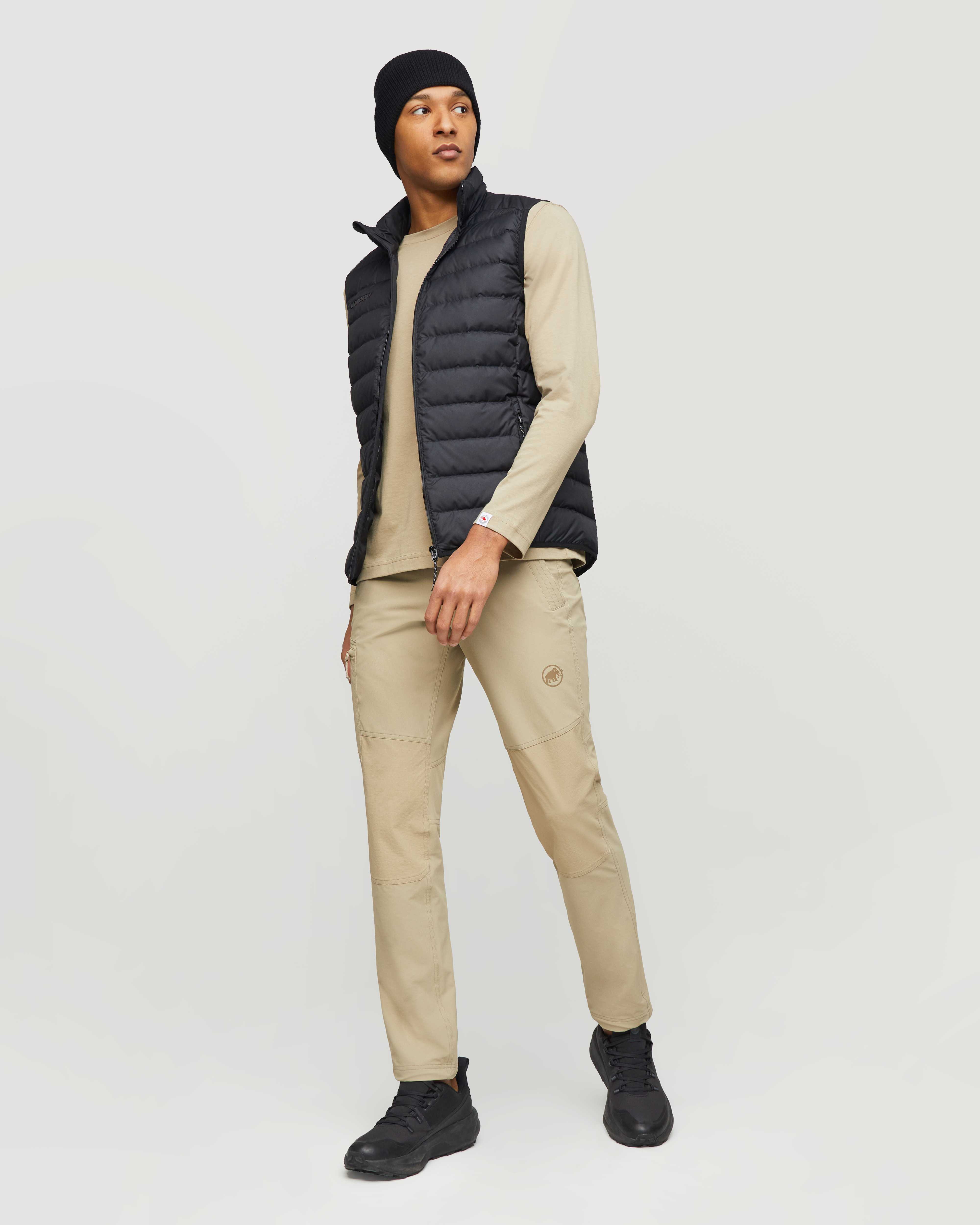 Mammut Waymarker IN Vest Men, black - Black - Outdoor view