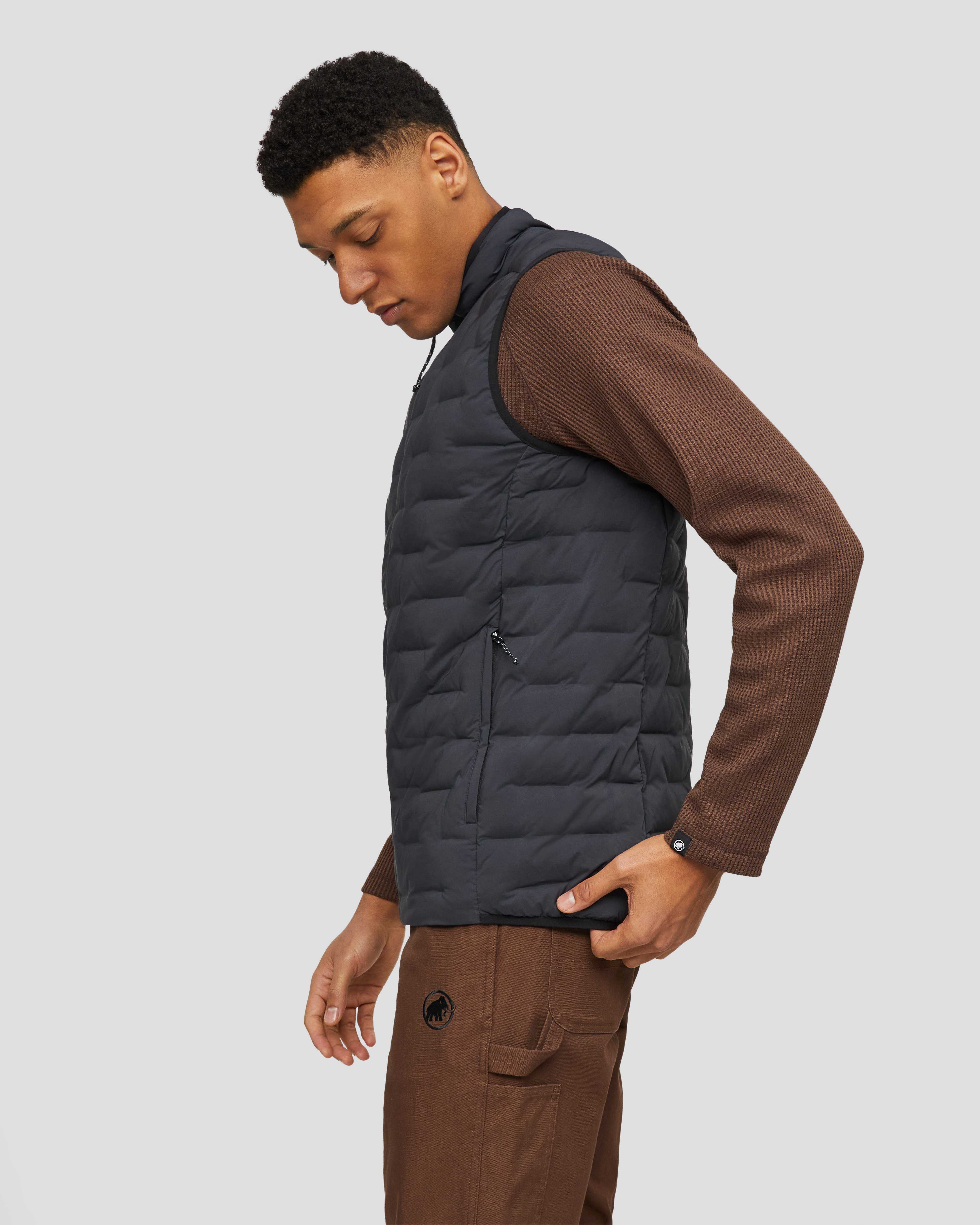 Mammut Sender IN Vest Men, black - Black - Model side view