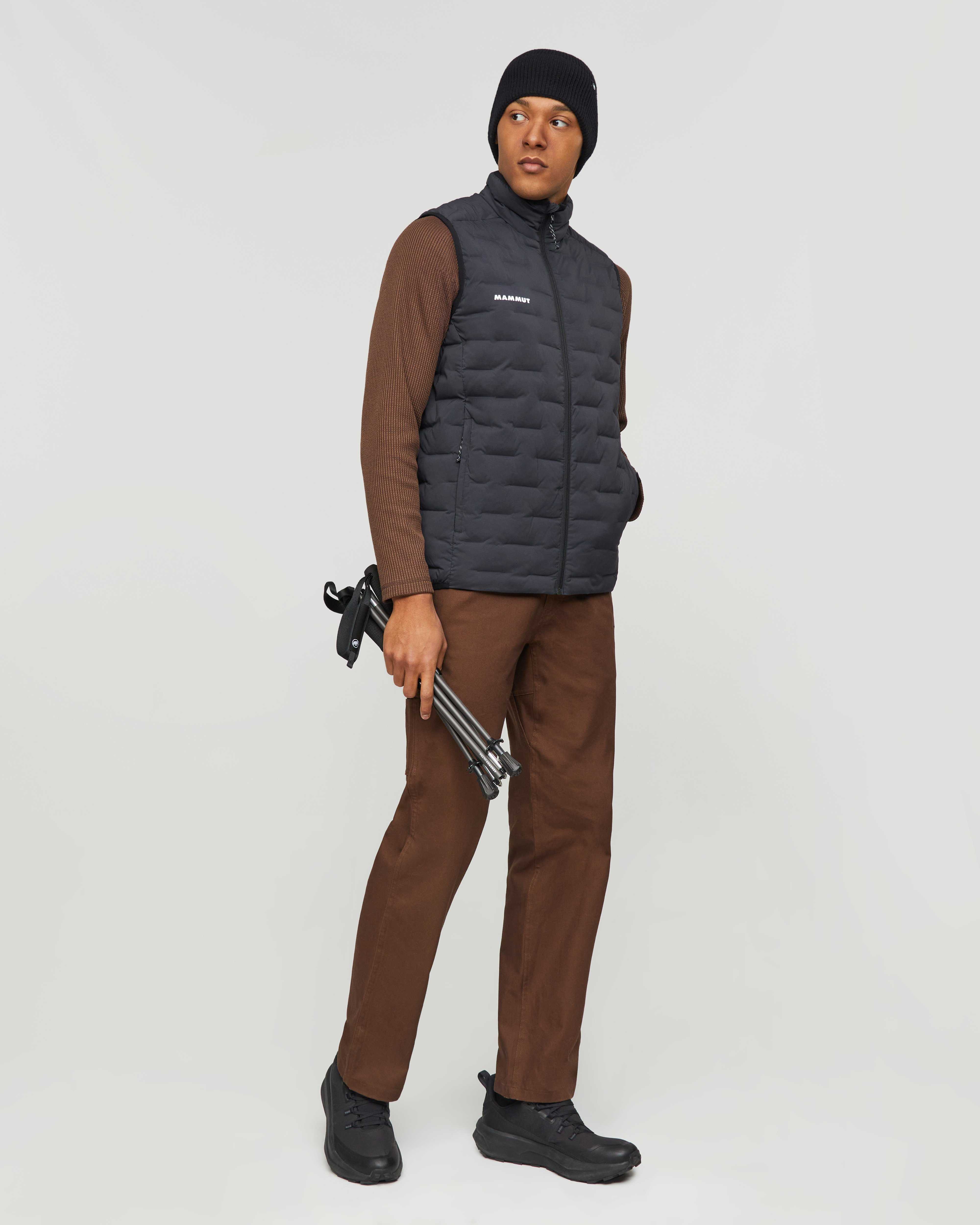 Mammut Sender IN Vest Men, black - Black - Outdoor view