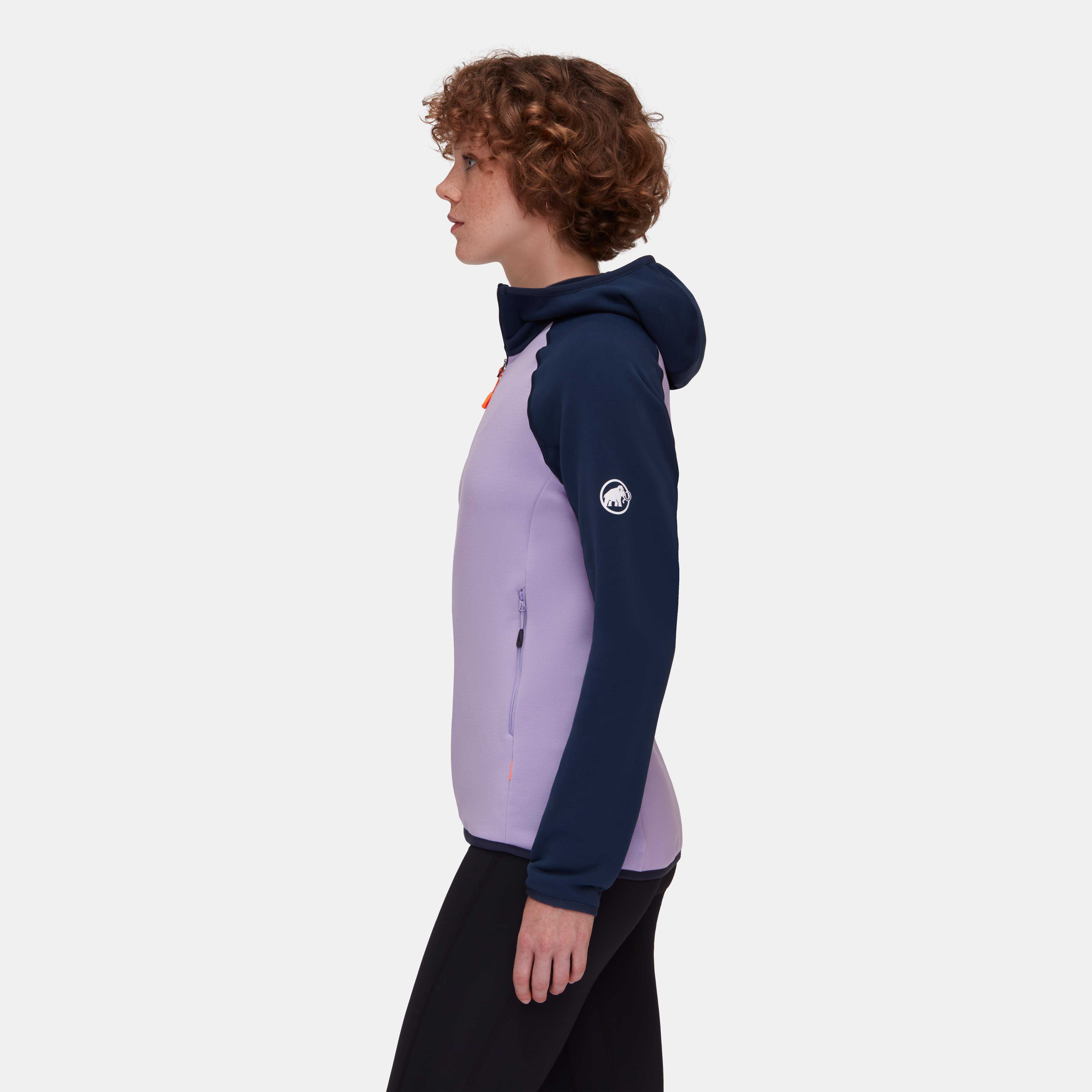 Mammut Aconcagua ML Hooded Jacket Women, supernova-marine - Supernova-marine - Model side view