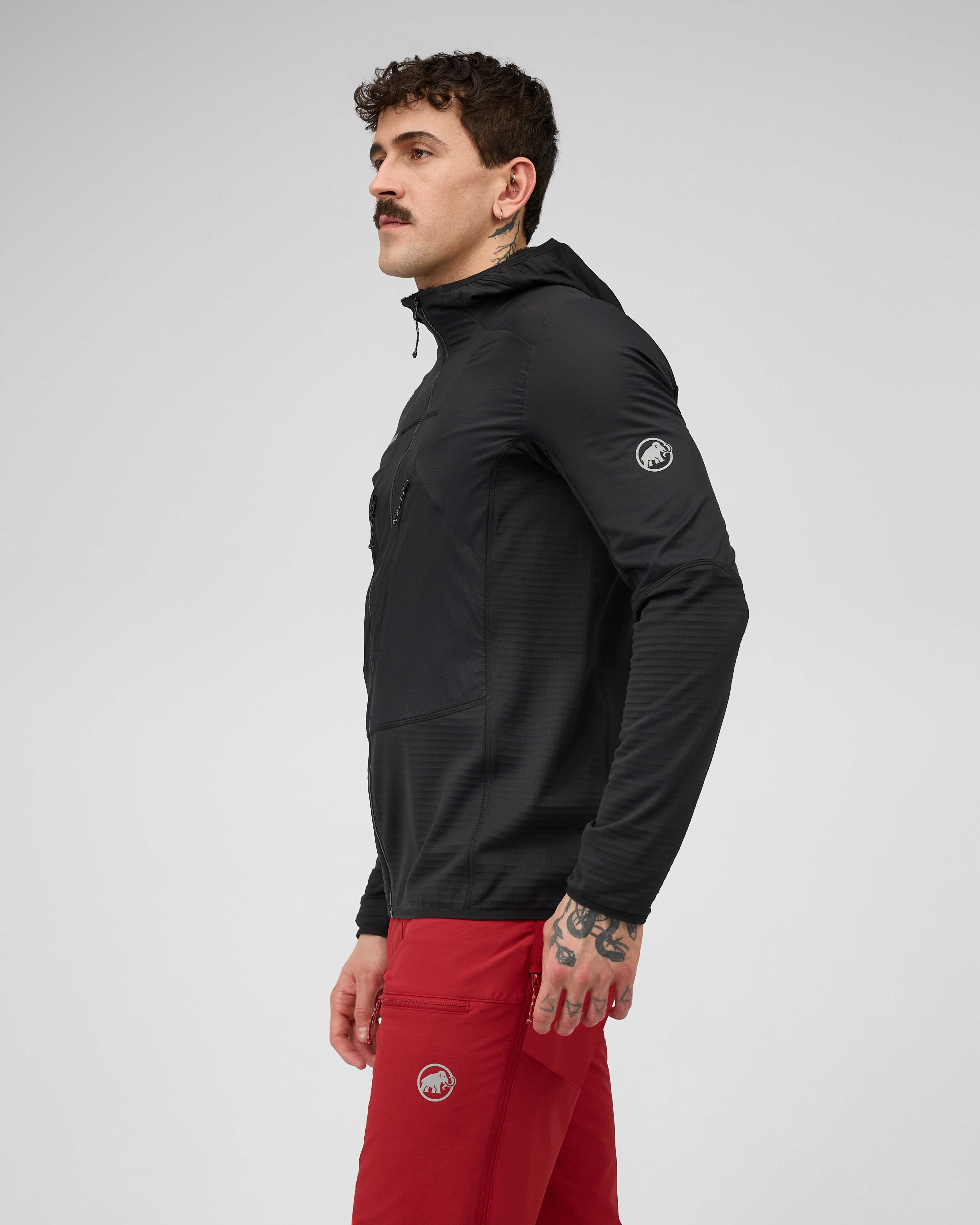 Mammut Aenergy ML Hybrid Hooded Jacket Men, black - Black - Model side view