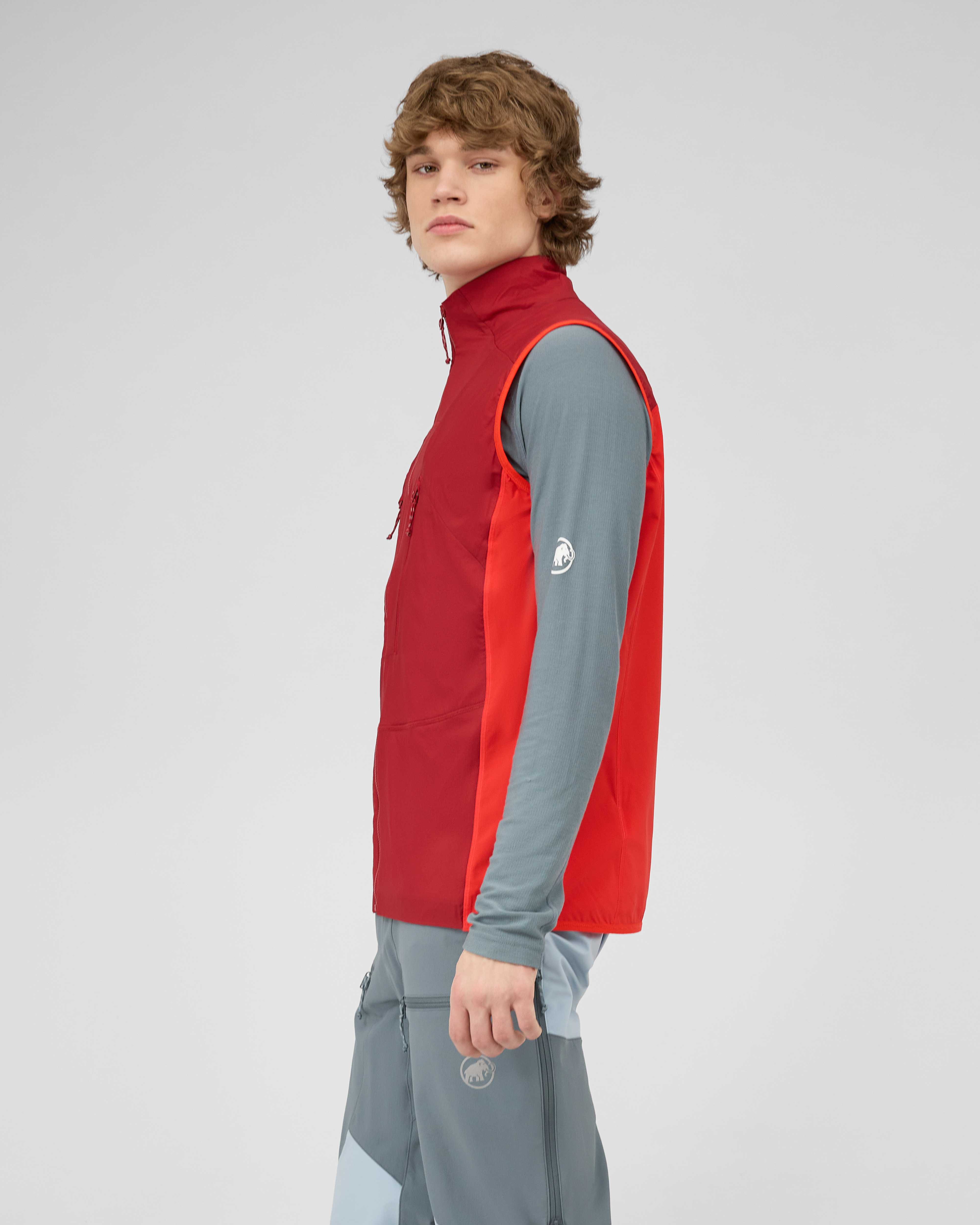 Mammut Aenergy ML Hybrid Vest Men, dark mammut red-mammut red - Dark mammut red-mammut red - Model side view