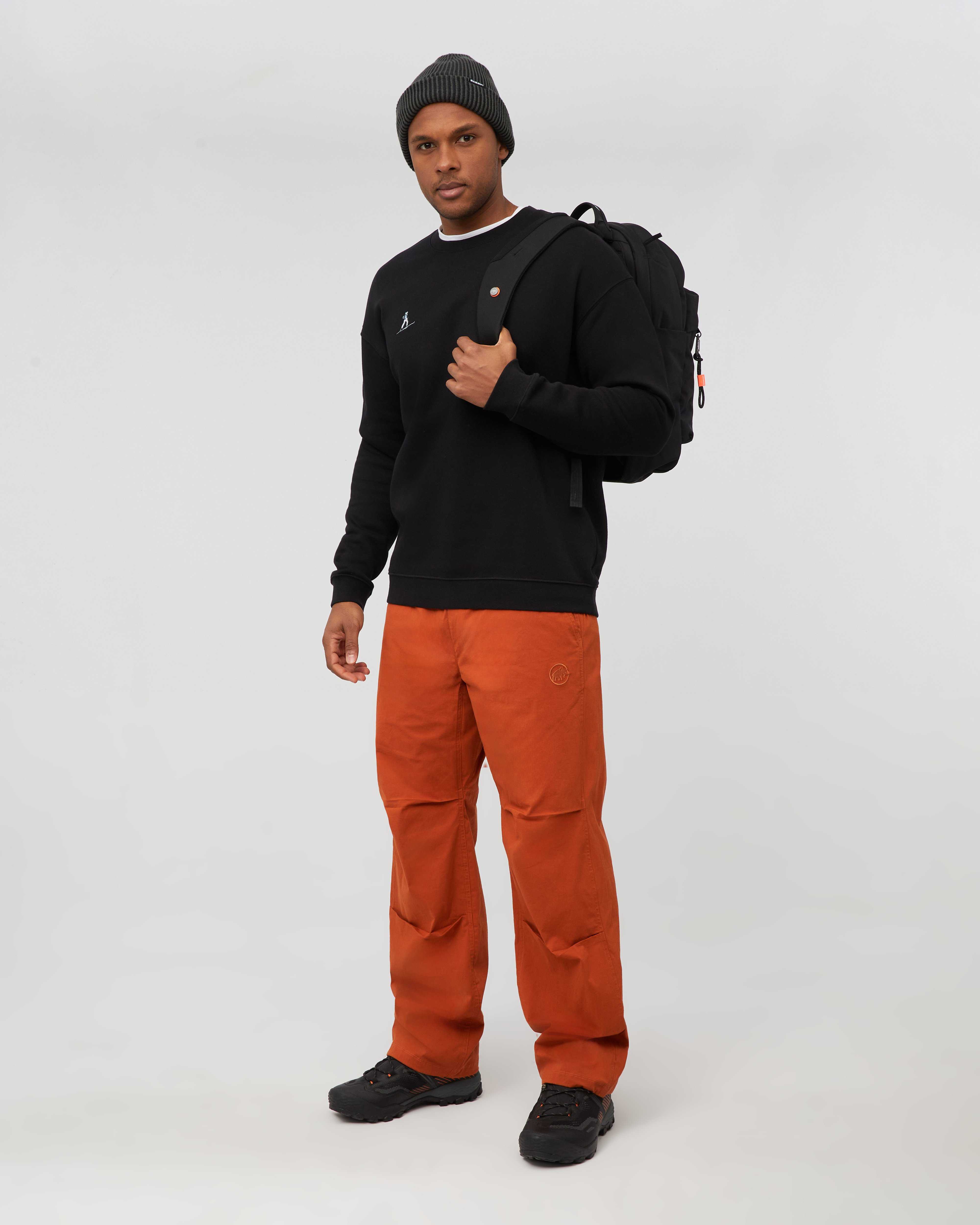 Mammut Mammut Base ML Crew Neck Men Ski Tour, black - Black - Outdoor view