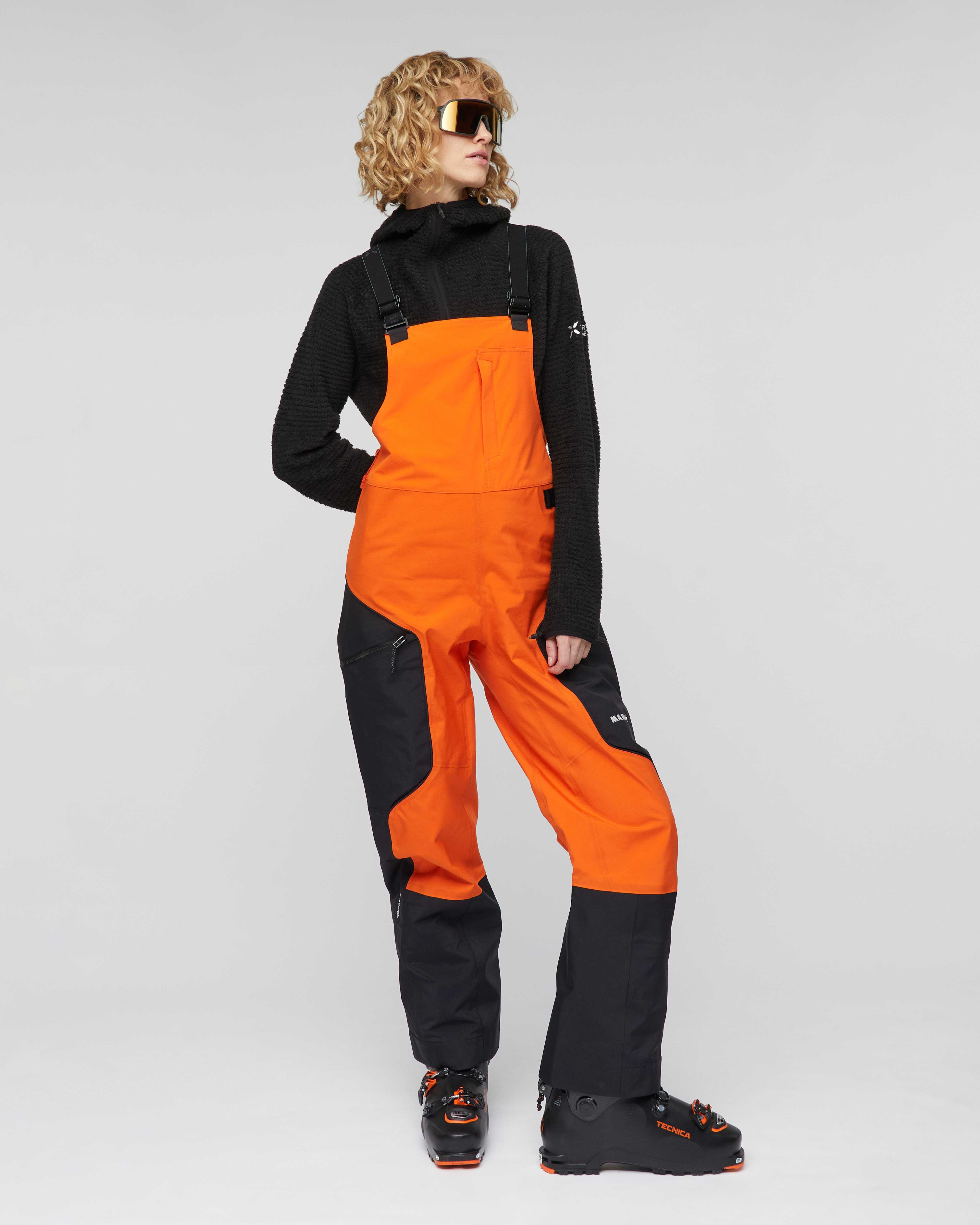 Mammut Eiger Free ML Air Half Zip Hoodie Women, black - Black - Outdoor view