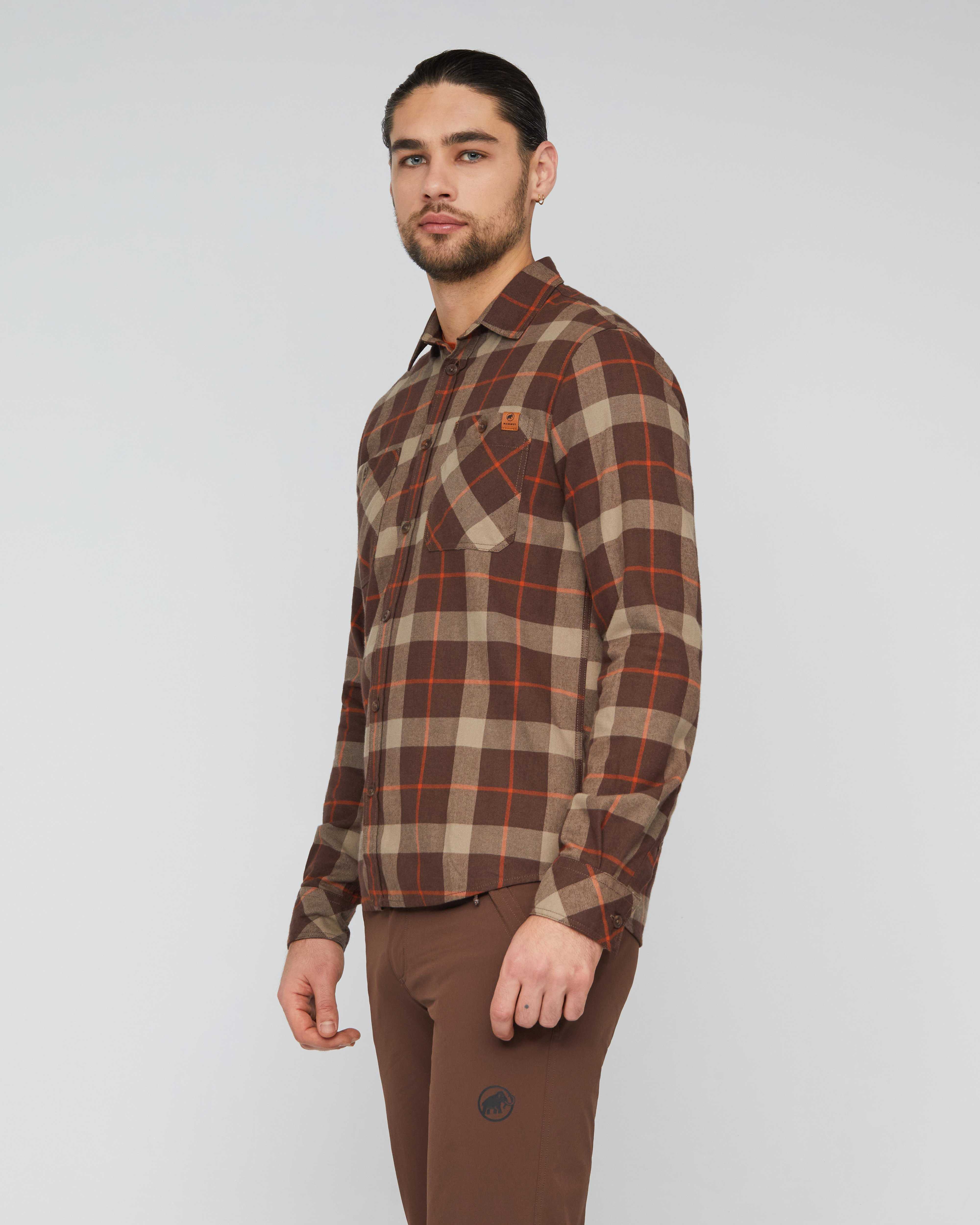 Mammut Alvra Longsleeve Shirt Men, soil-sablun - Soil-sablun - Model side view