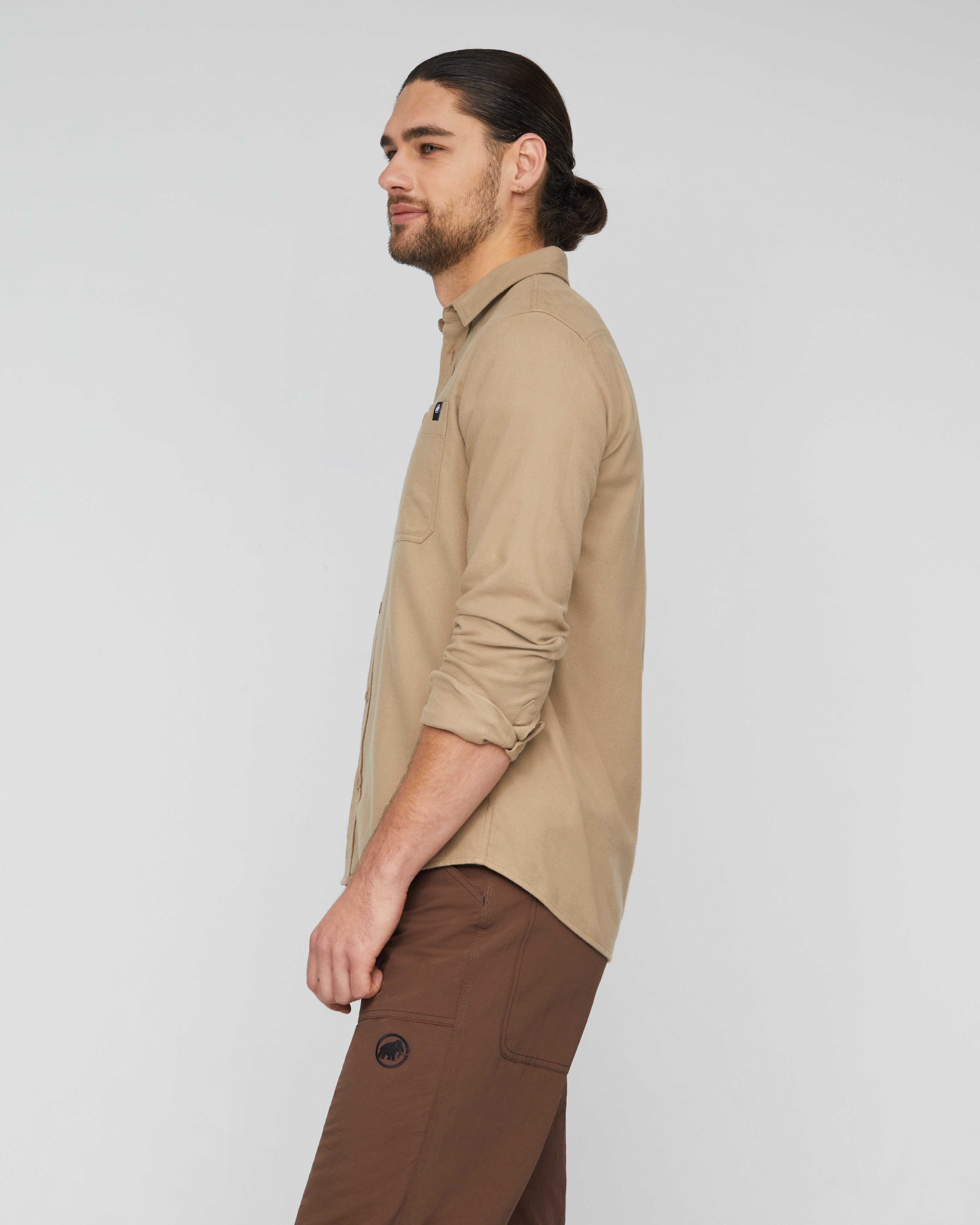 Mammut Alvra Plain Longsleeve Shirt Men, sablun - Sablun - Model side view