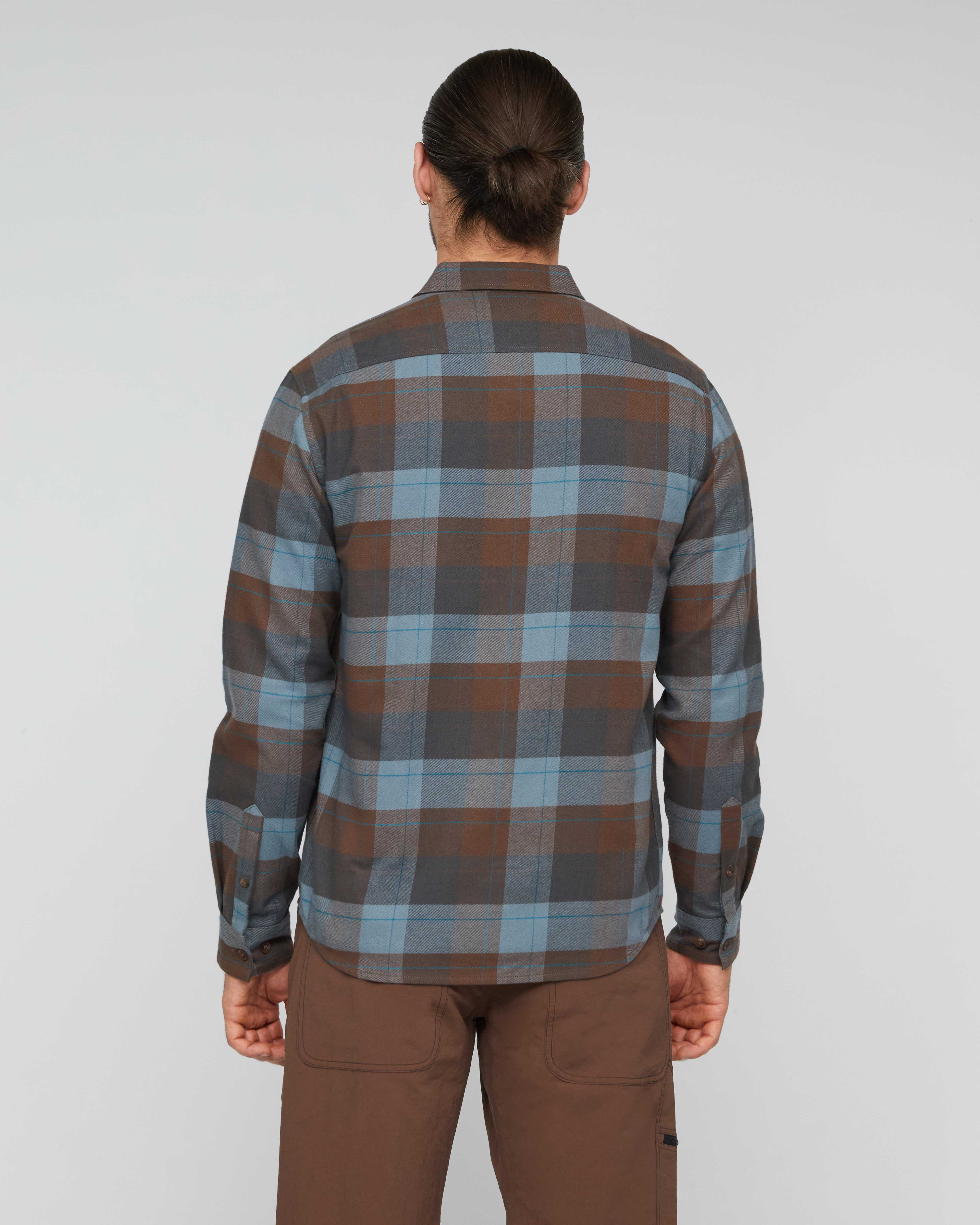 Mammut Trovat Longsleeve Shirt Men, gabbro-strata - Gabbro-strata - Model back view