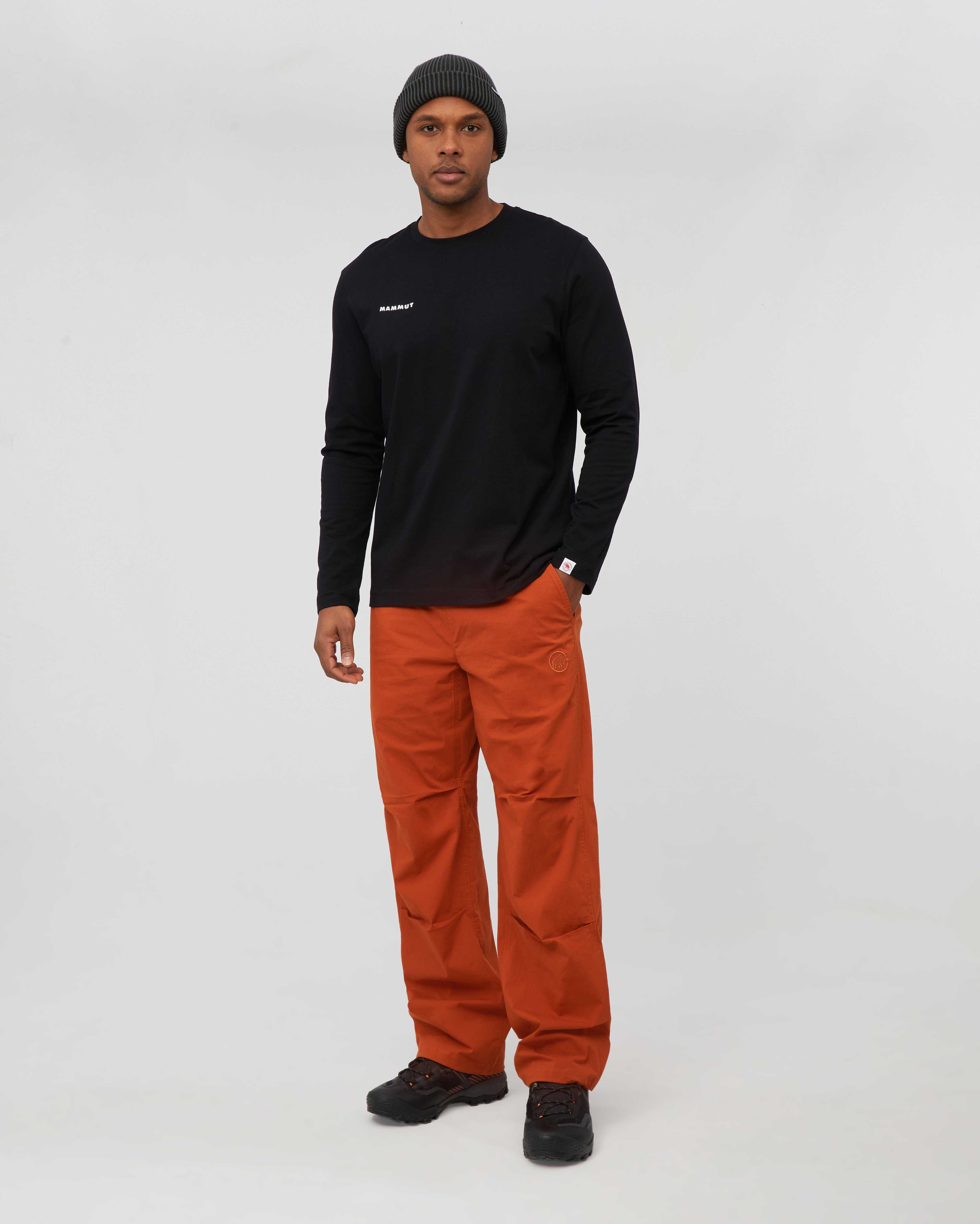 Mammut Mammut Base Longsleeve T-Shirt Men Mini Logo, black - Black - Outdoor view