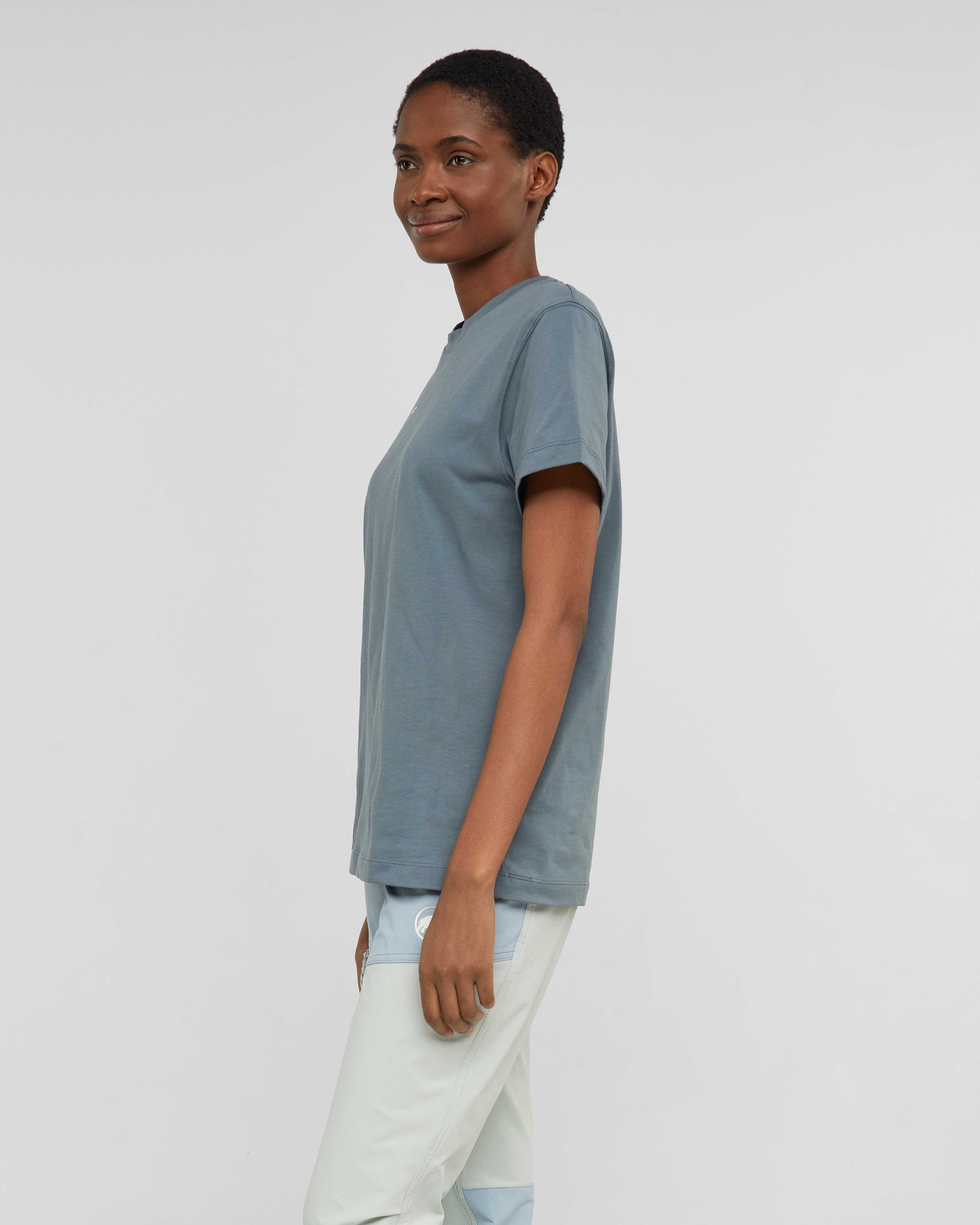 Mammut Mtn. Pro 2.0 Base T-Shirt Women, strata - Strata - Model side view