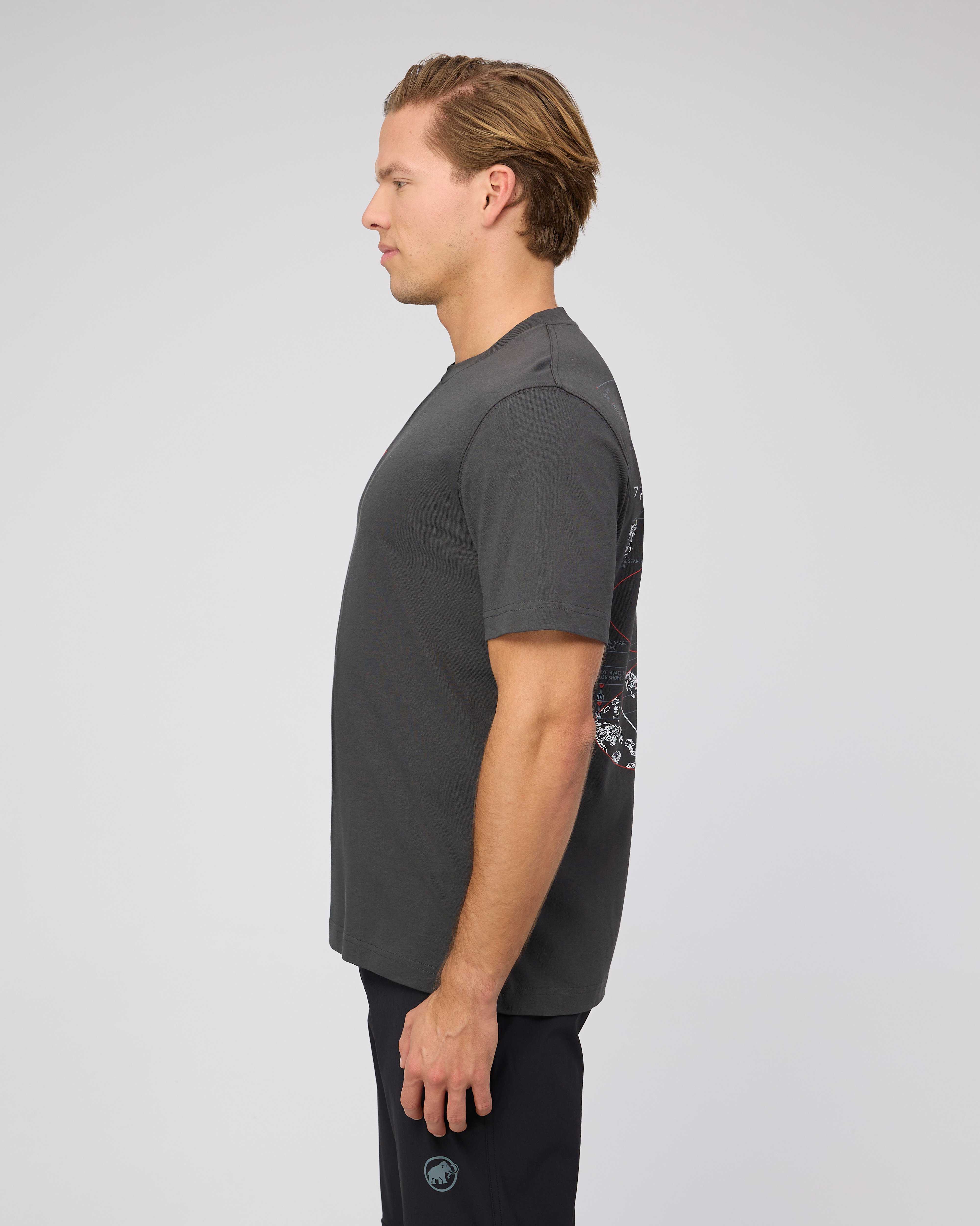 Mammut Mammut Base T-Shirt Men Avy, gabbro - Gabbro - Model side view
