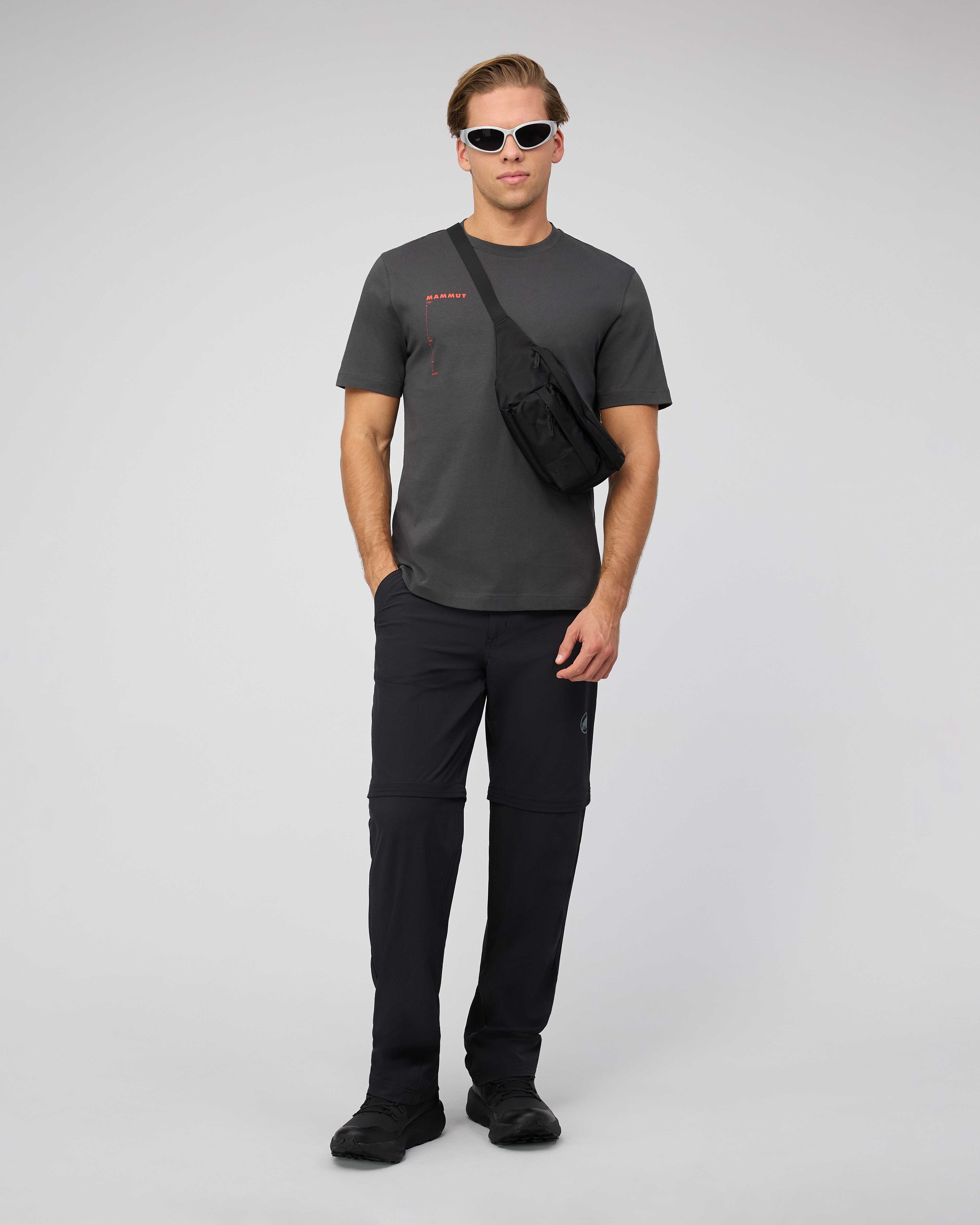 Mammut Mammut Base T-Shirt Men Avy, gabbro - Gabbro - Outdoor view