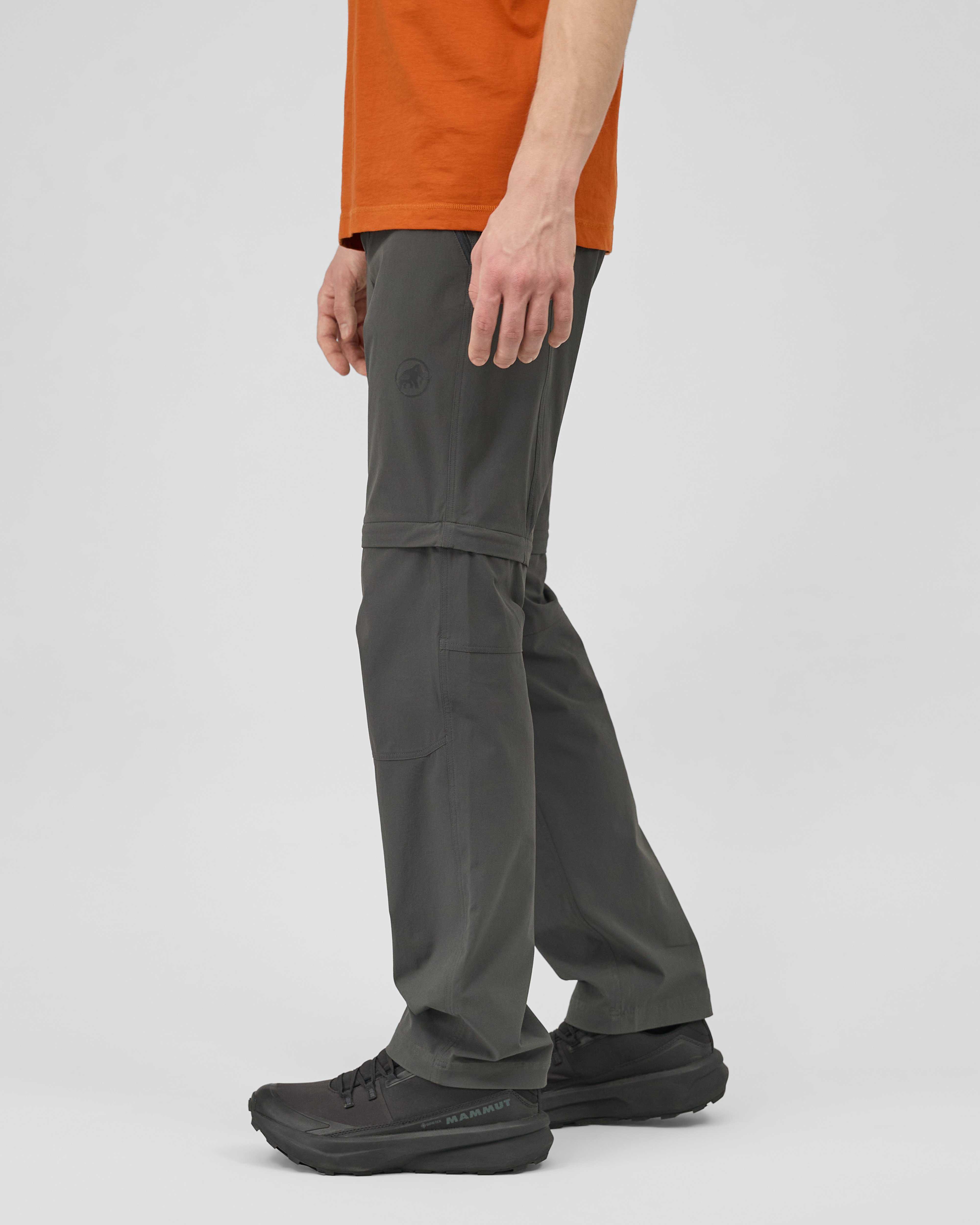 Mammut Runbold IV Zip Off Pants Men, gabbro - Gabbro - Model side view