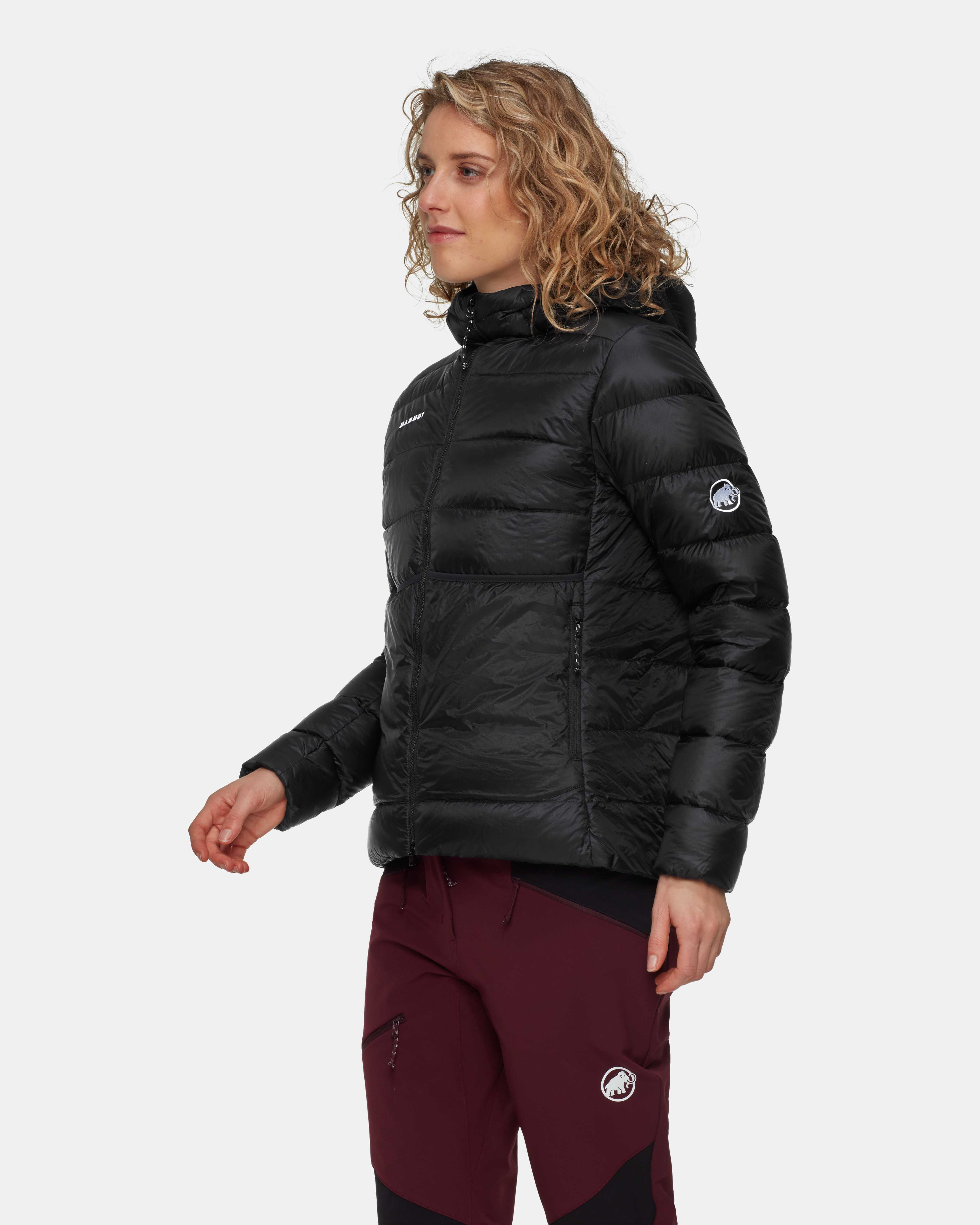 Mammut Broad Peak Pro IN Hooded Jacket Women, black - Black - Model side view