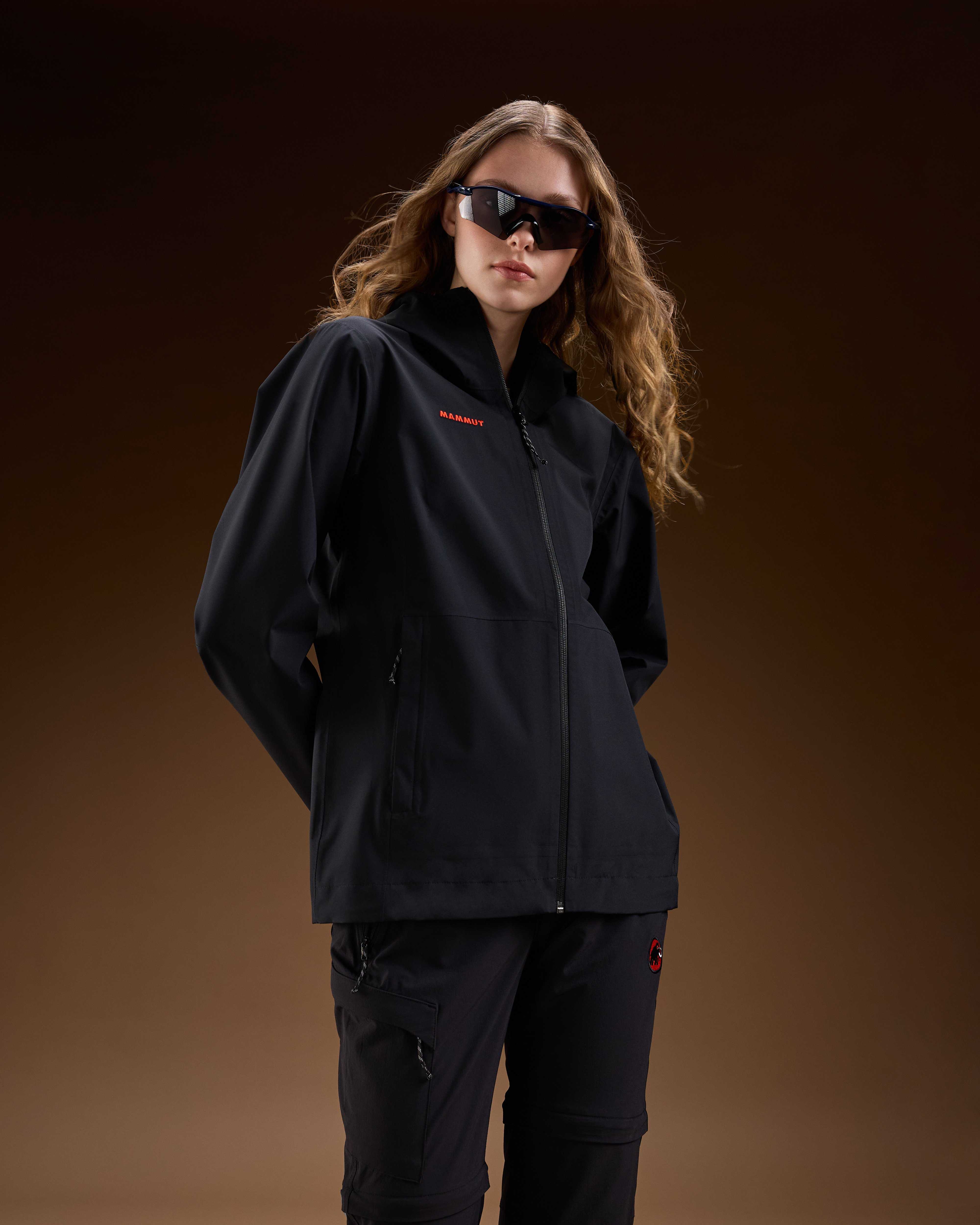 Mammut Linard Light HS Hooded Jacket Women Classic, black - Black