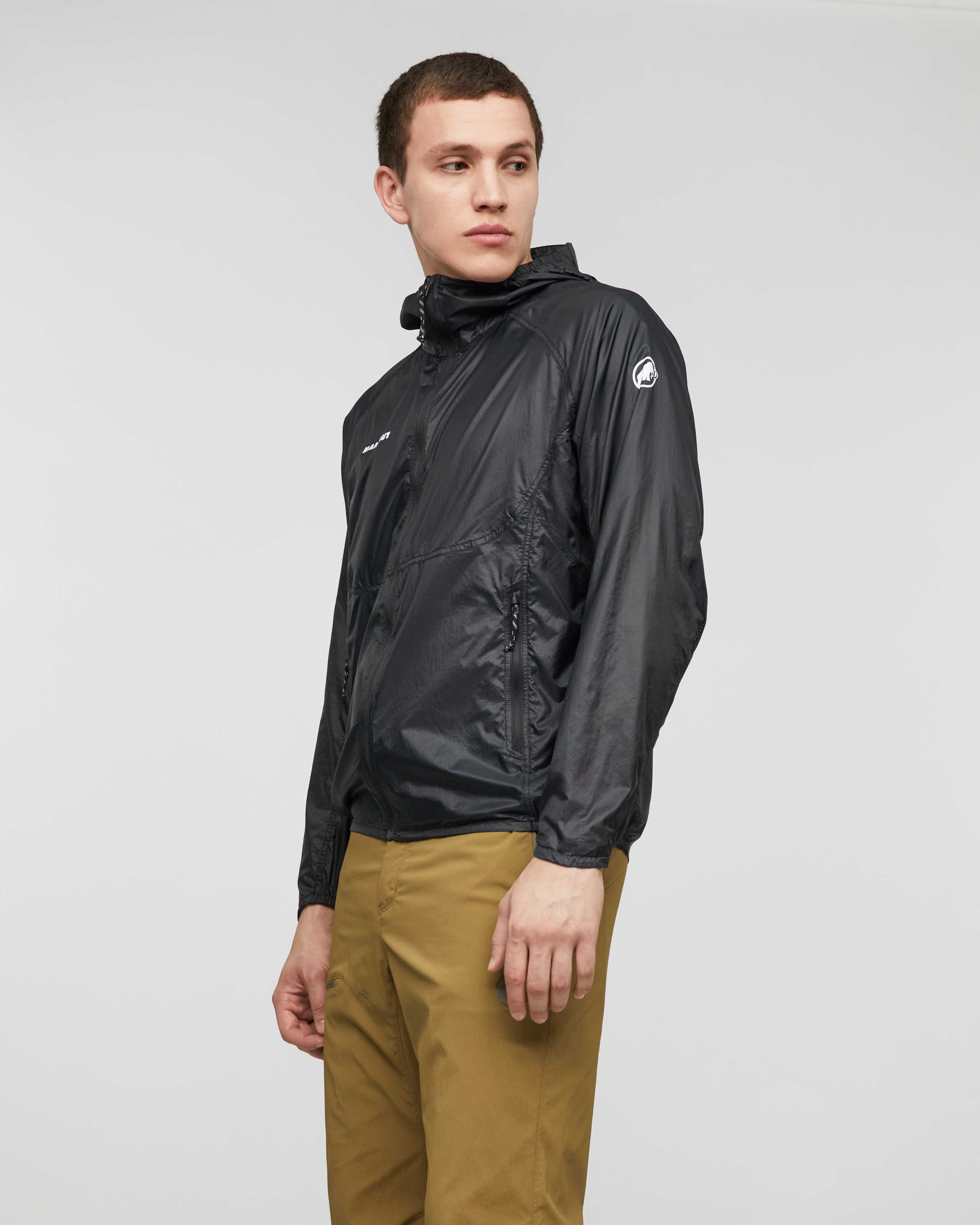 Mammut Valley Light WB Hooded Jacket Men, creas black - Creas black - Model side view