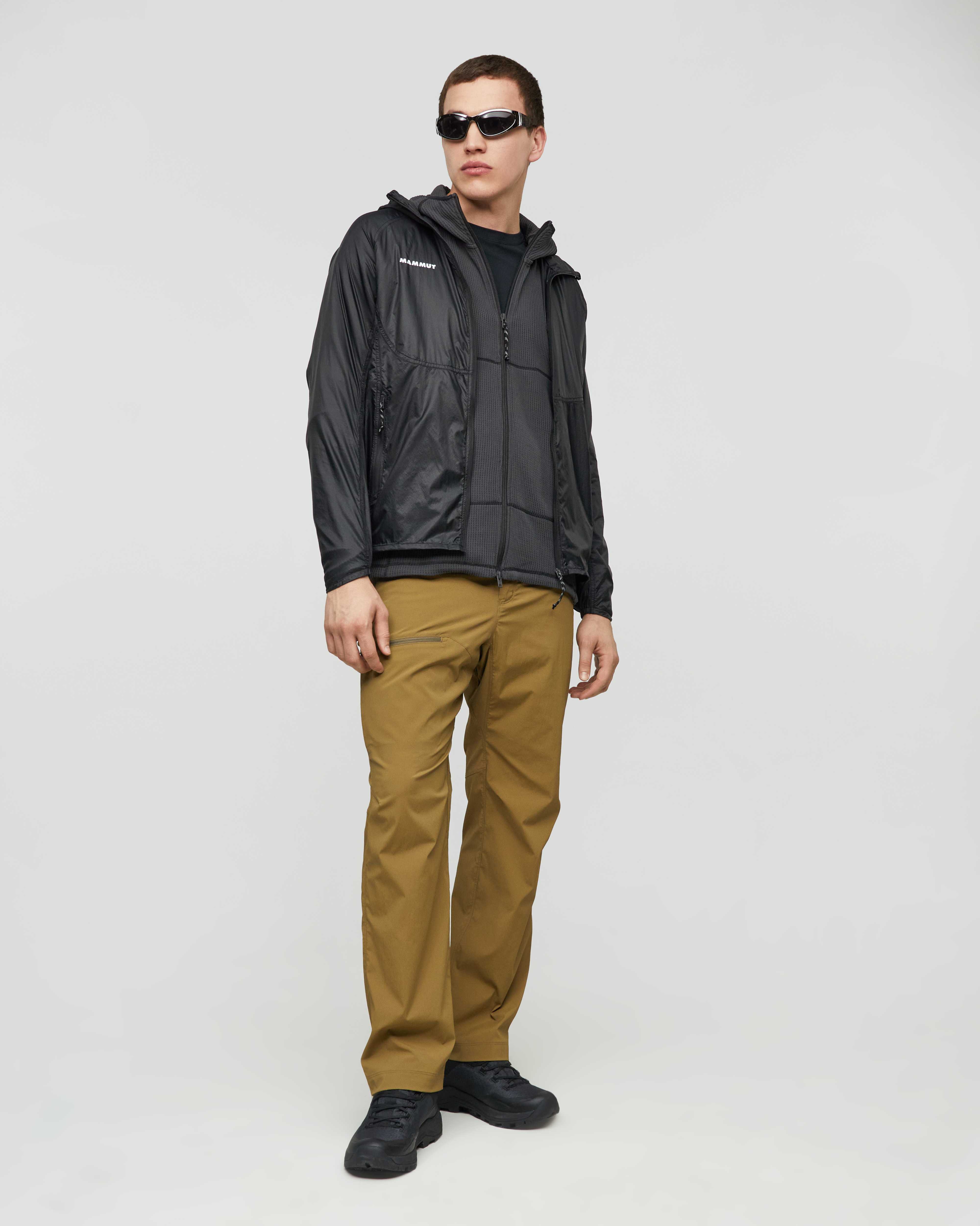 Mammut Valley Light WB Hooded Jacket Men, creas black - Creas black - Outdoor view
