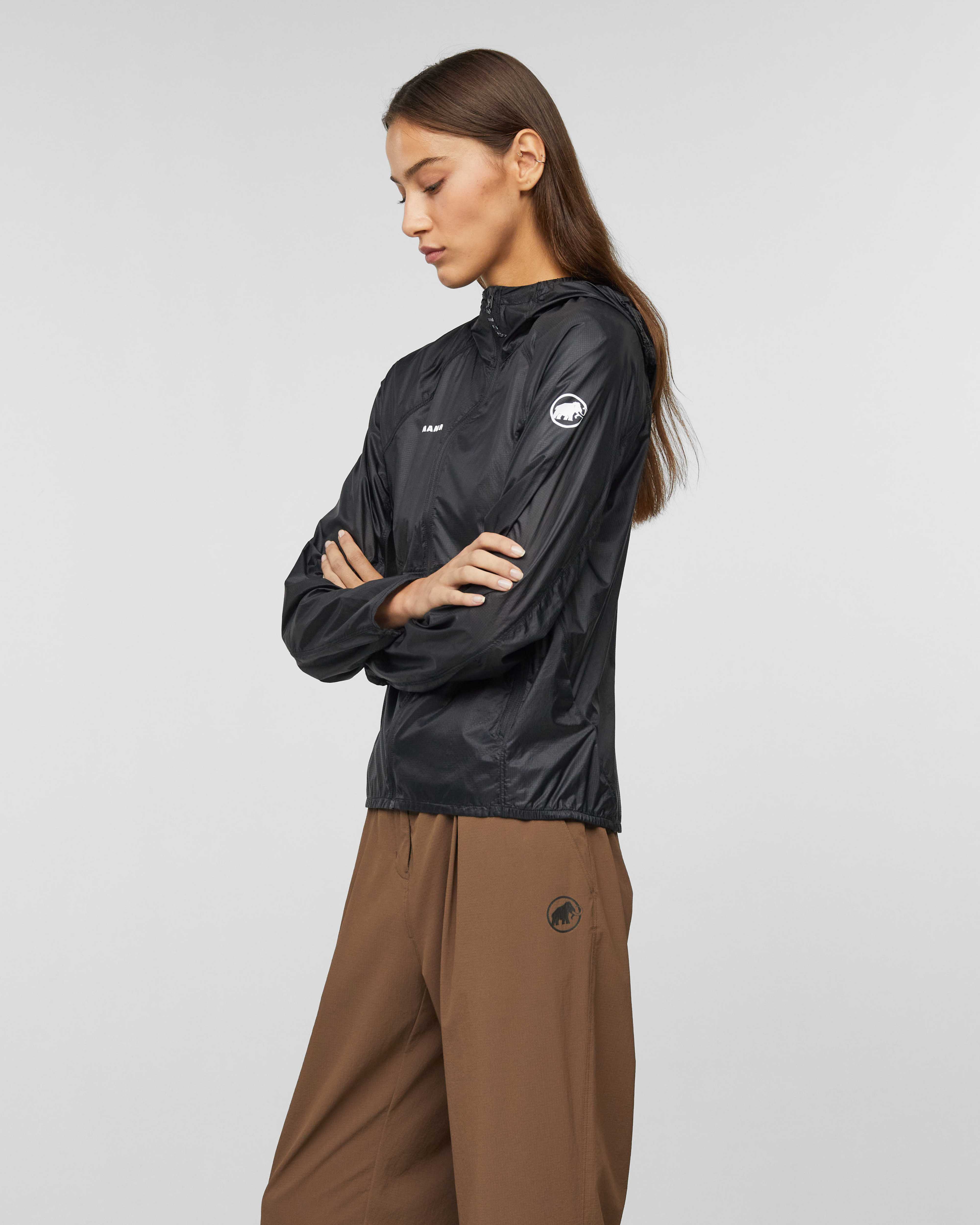 Mammut Valley Light WB Hooded Jacket Women, creas black - Creas black - Model side view
