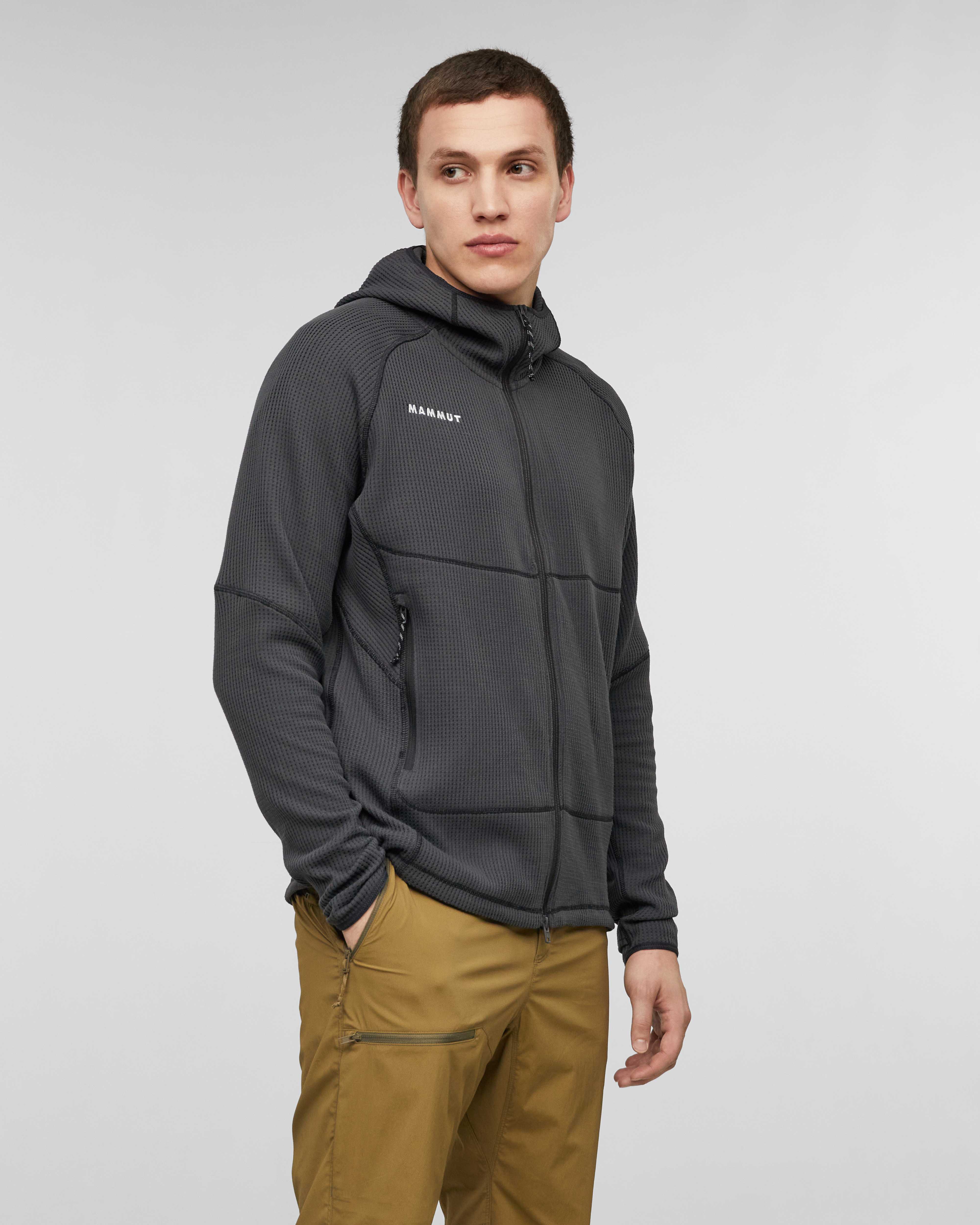 Mammut Valley Powerdry ML Hooded Jacket Men, creas black - Creas black - Model side view
