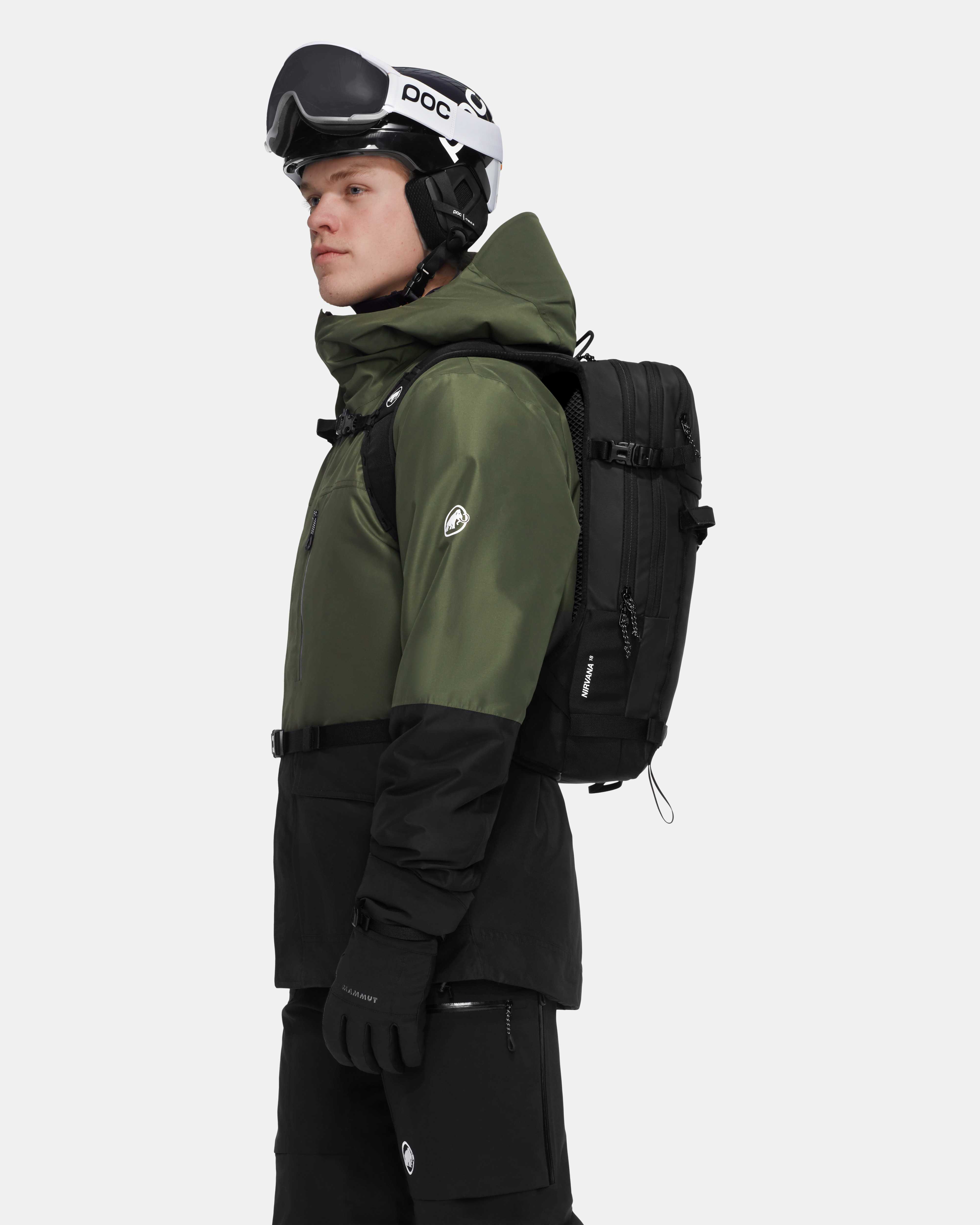 Mammut Nirvana 18 Women, black - Black - Model side view