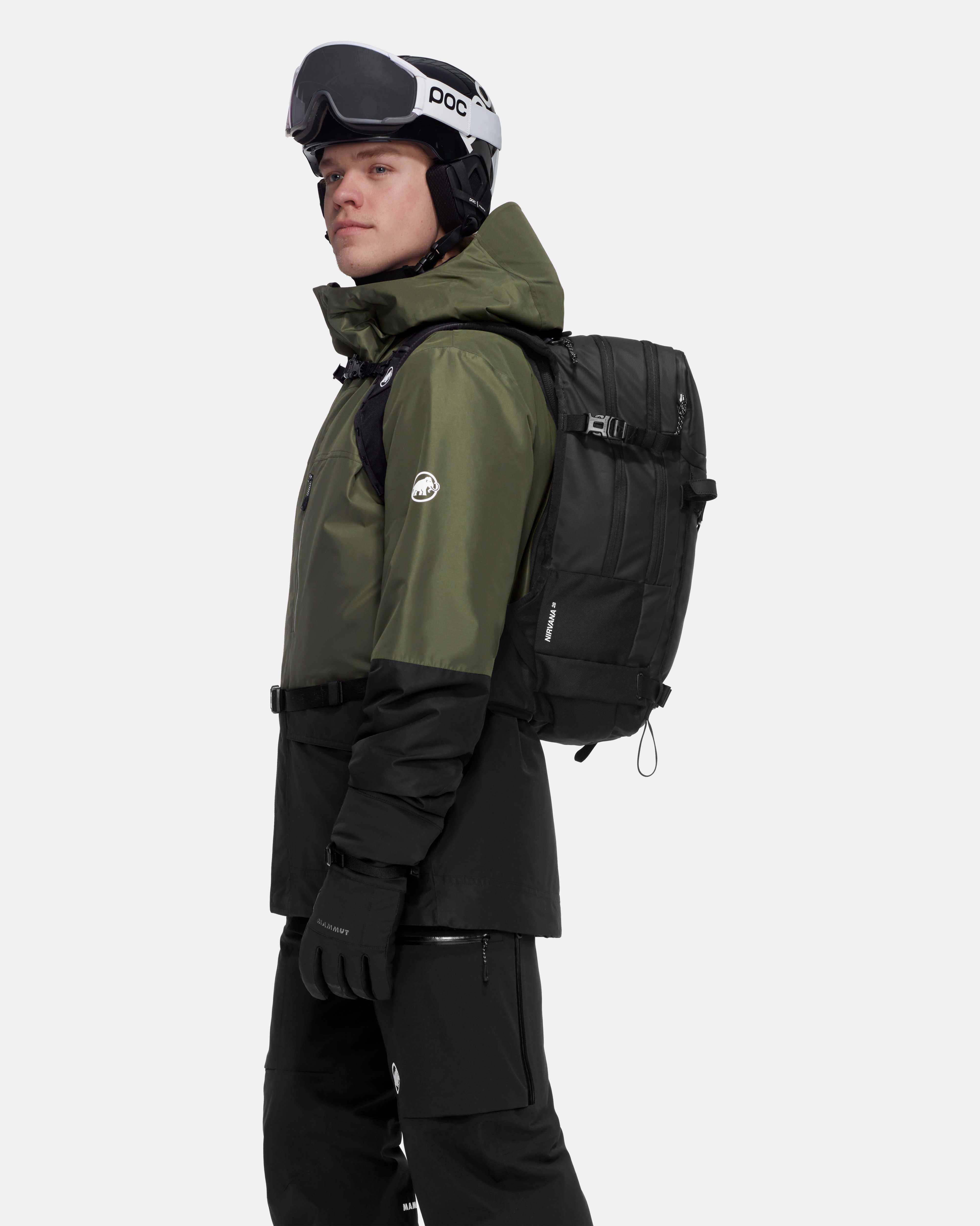 Mammut Nirvana 28, black - Black - Model side view