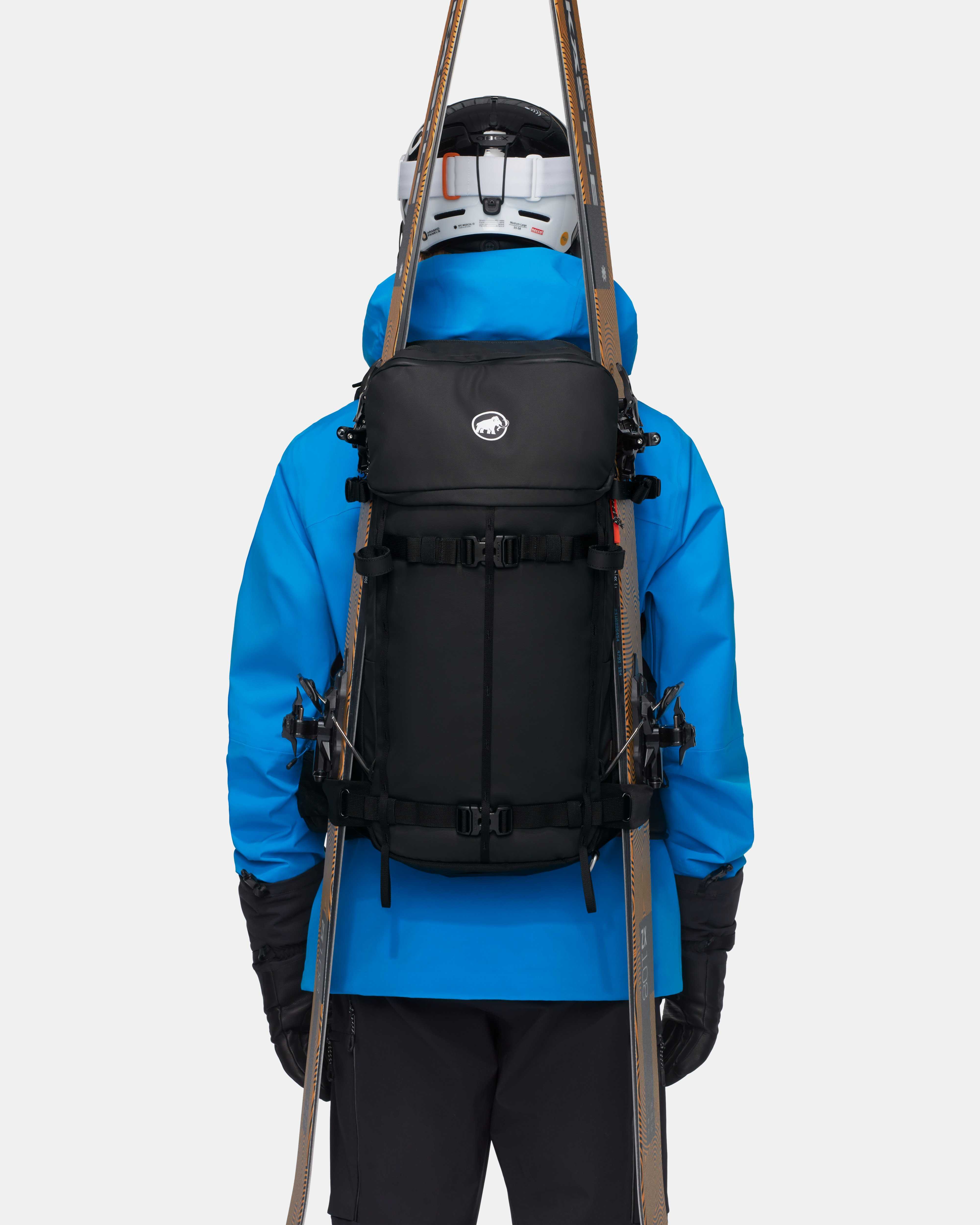 Mammut Nirvana 35, black - Black - Model back view