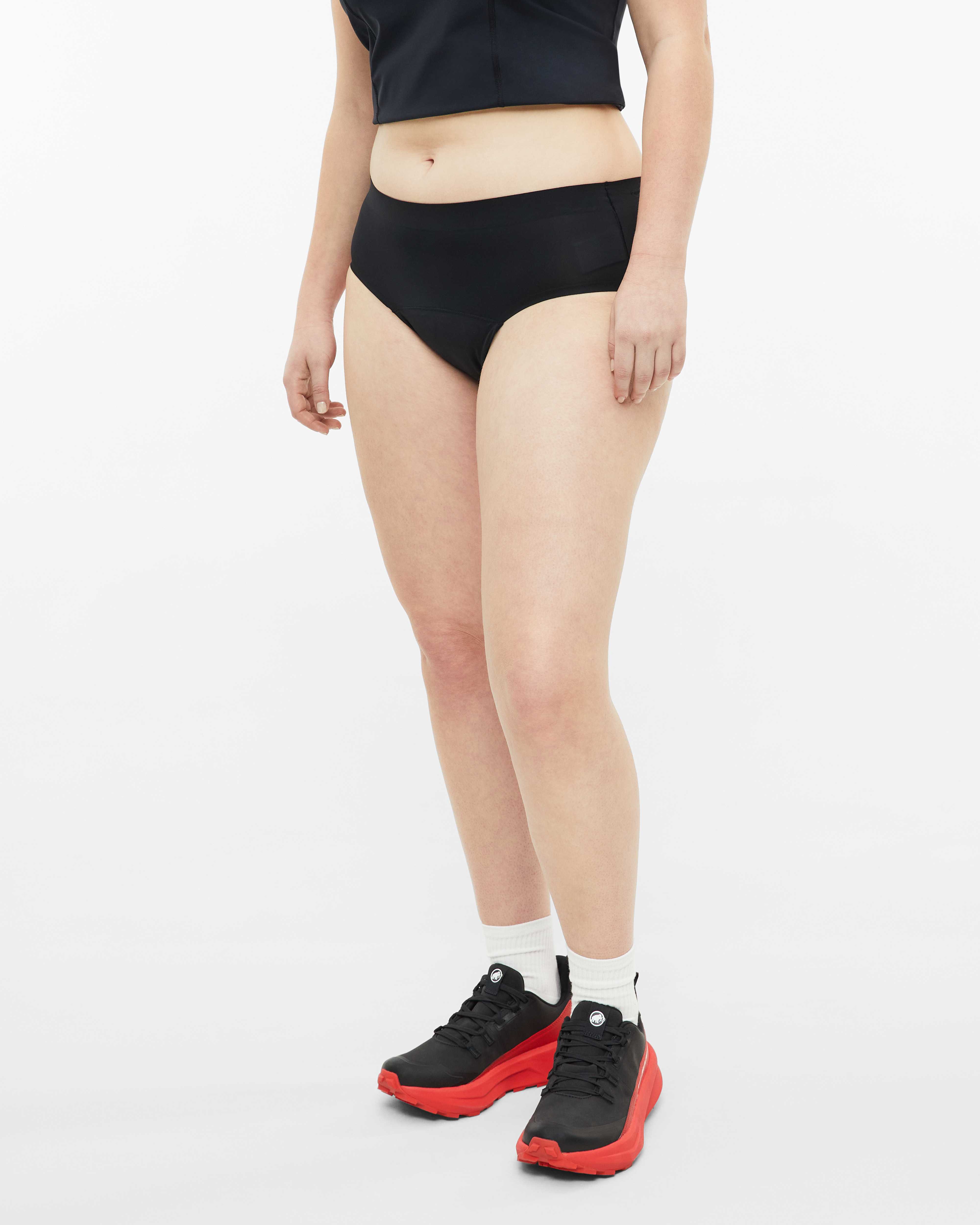 Mammut Mammut Hiphugger - Engineered period panty - High absorbency, black - Black - Model side view