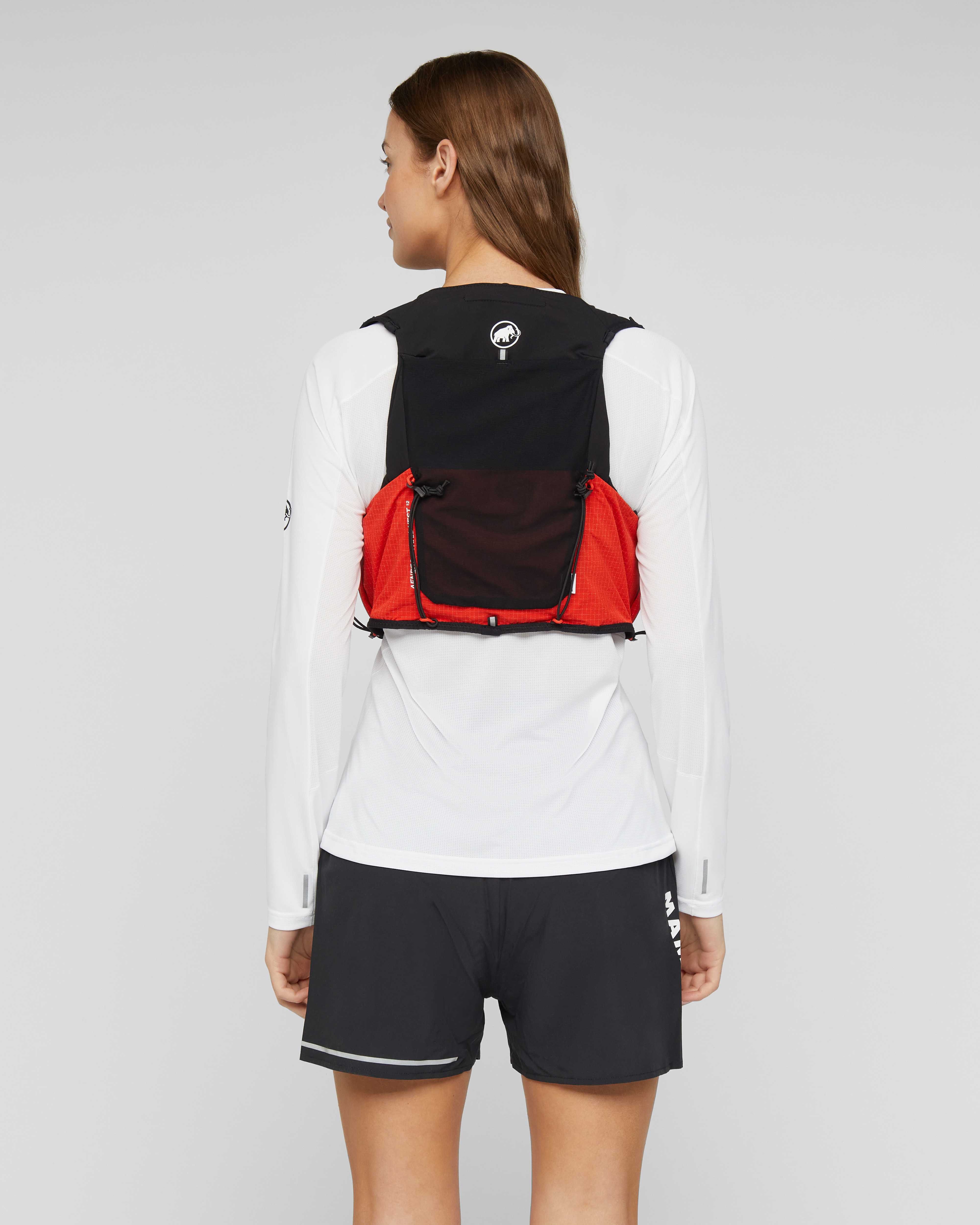 Mammut Aenergy Trail Vest 12, mammut red-black - Mammut red-black - Model back view