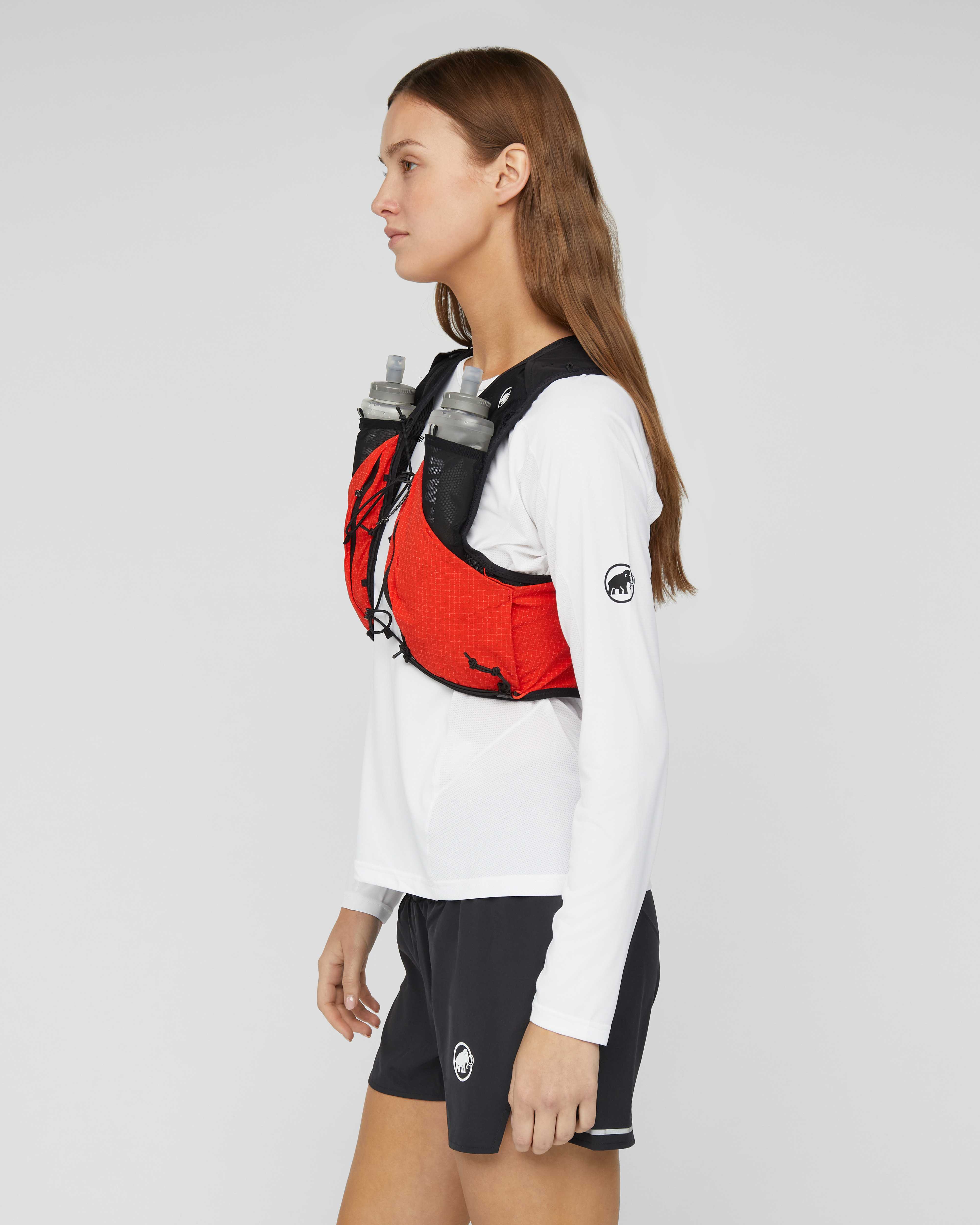 Mammut Aenergy Trail Vest 12, mammut red-black - Mammut red-black - Model side view