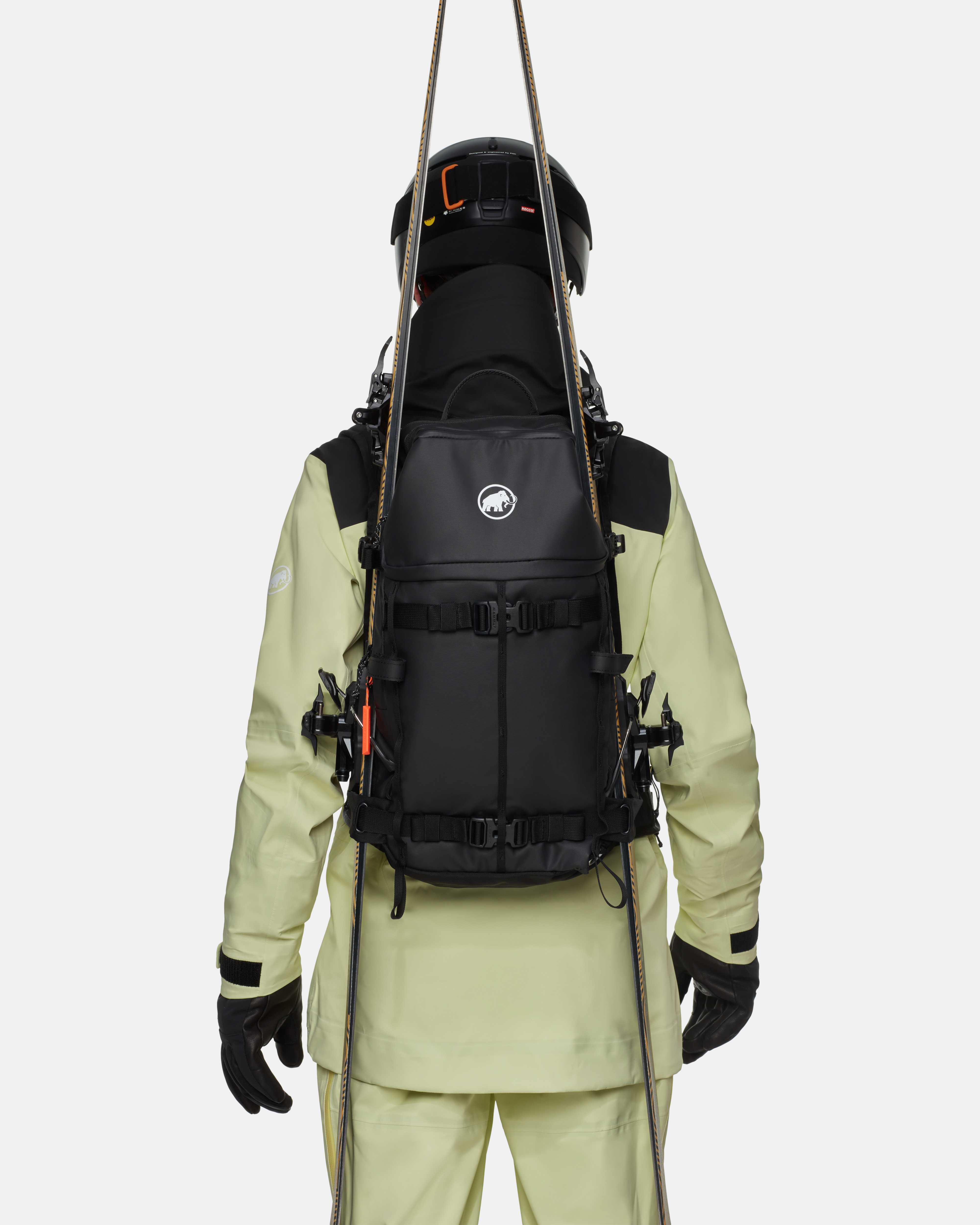 Mammut Nirvana 28 Women, black - Black - Model back view