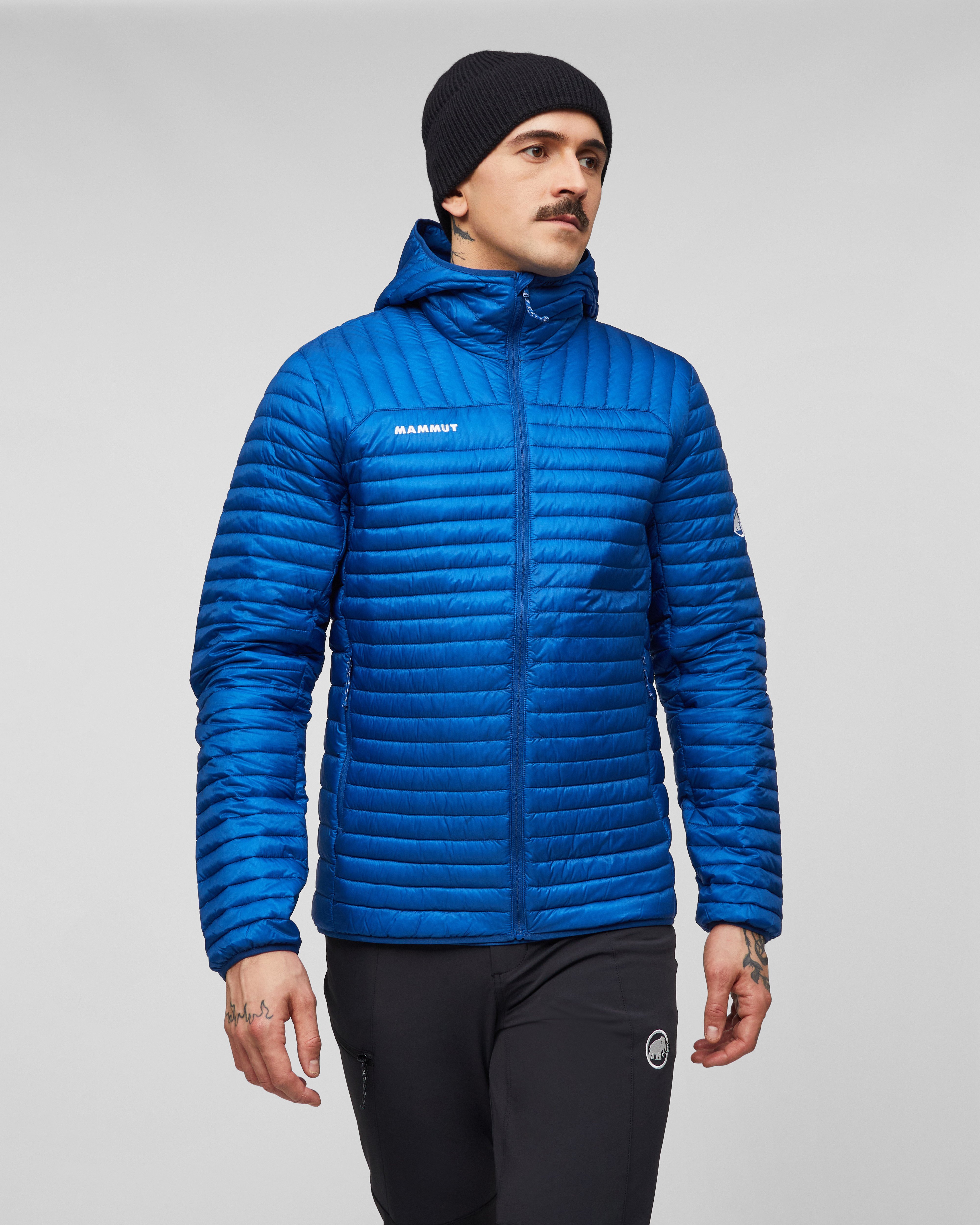 Mammut Broad Peak Light IN Hooded Jacket Men, tschiel - Tschiel - Model front view