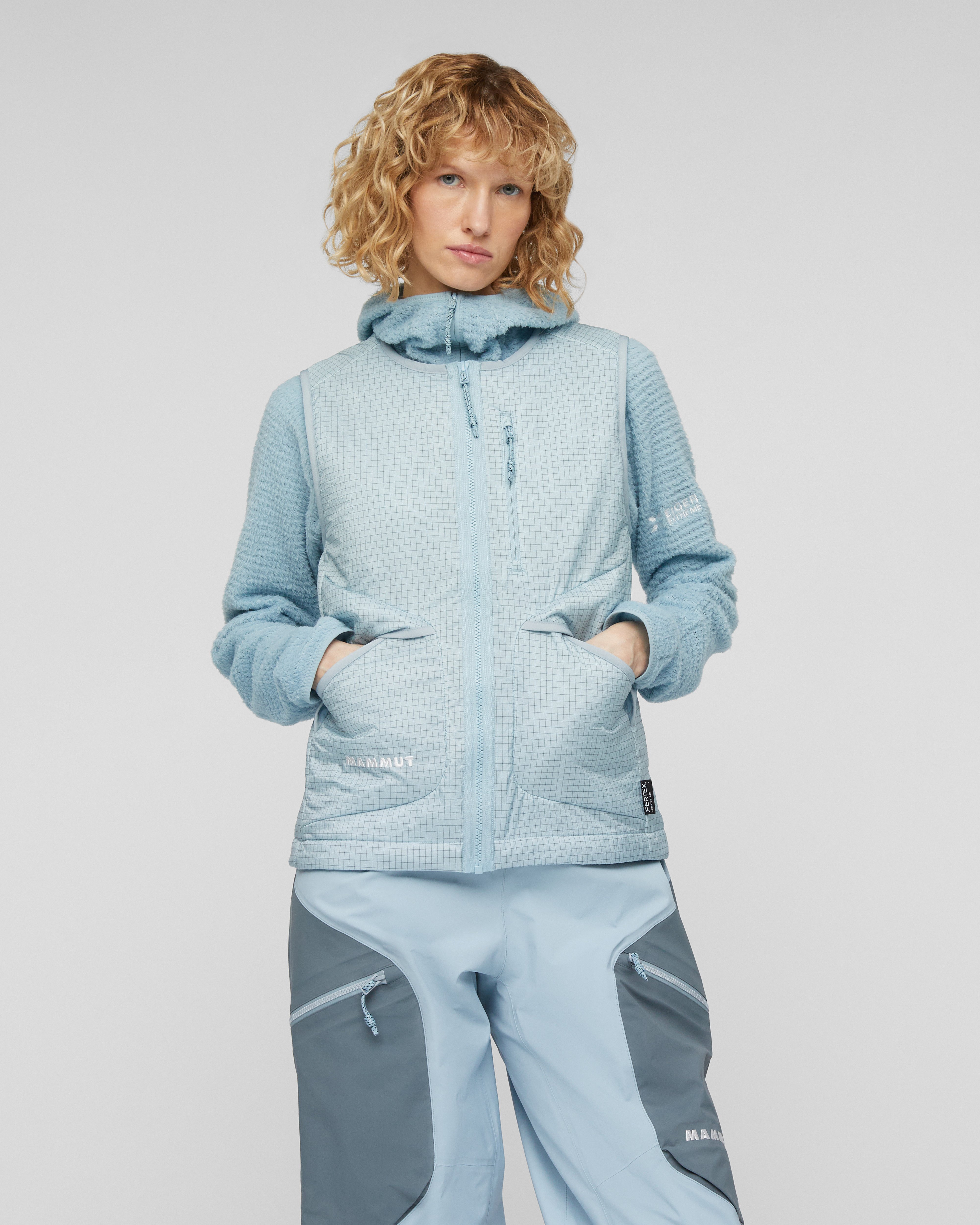 Mammut Eiger Free Light IN Vest Women, nebla - Nebla - Model front view