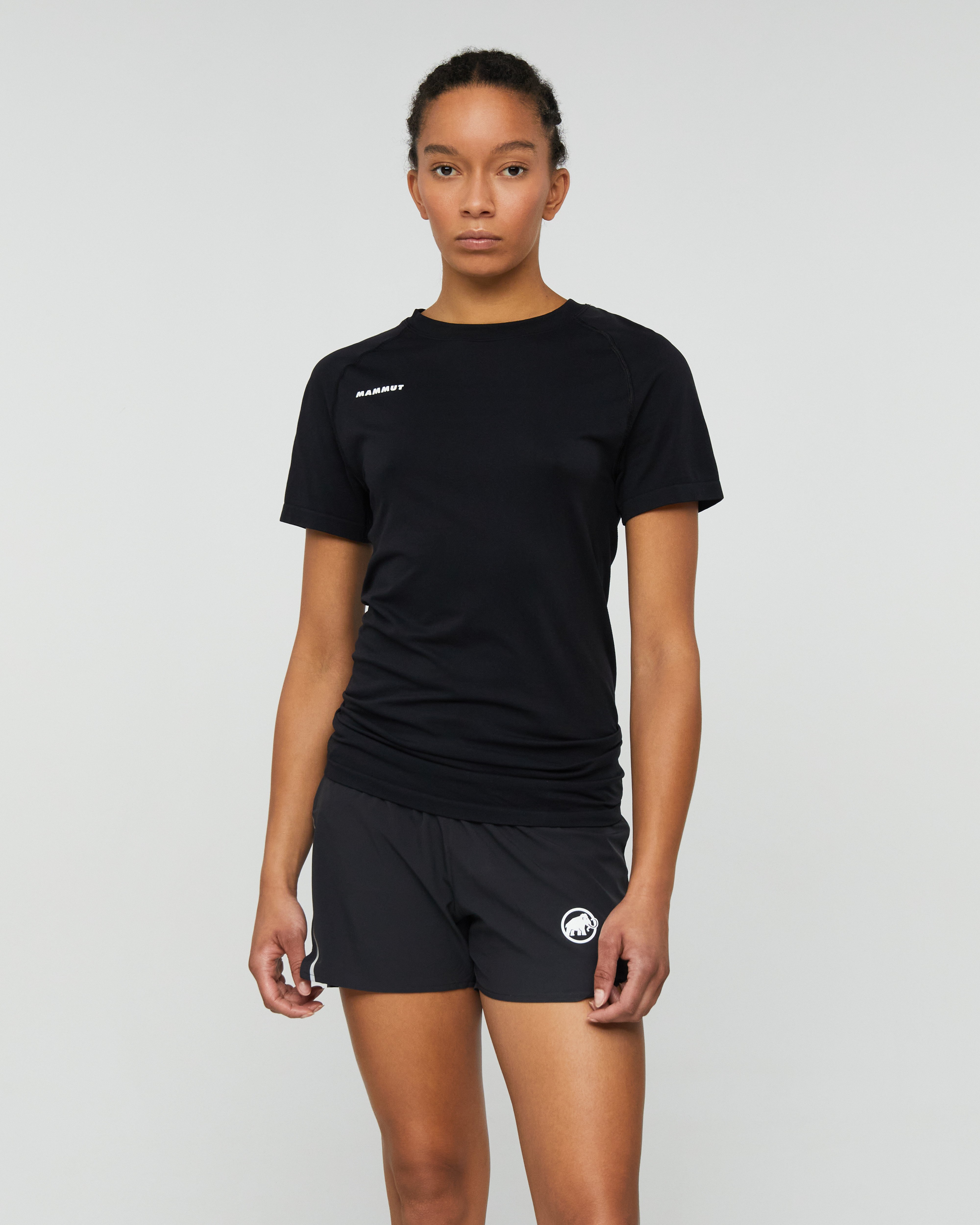 Mammut All-Mountain Seamless BL T-Shirt Mid Women, black - Black - Model front view
