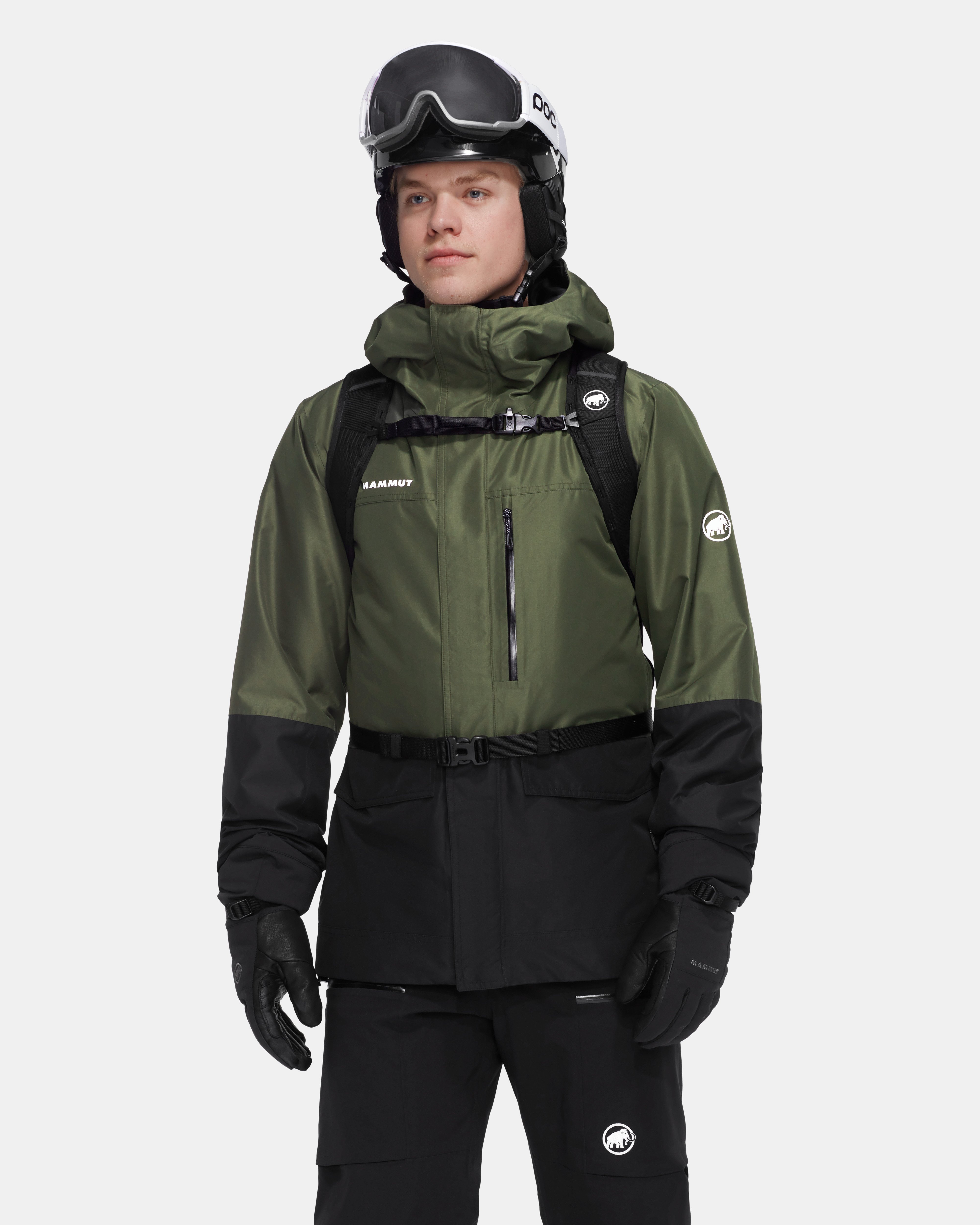 Mammut Nirvana 18 Women, black - Black - Model front view