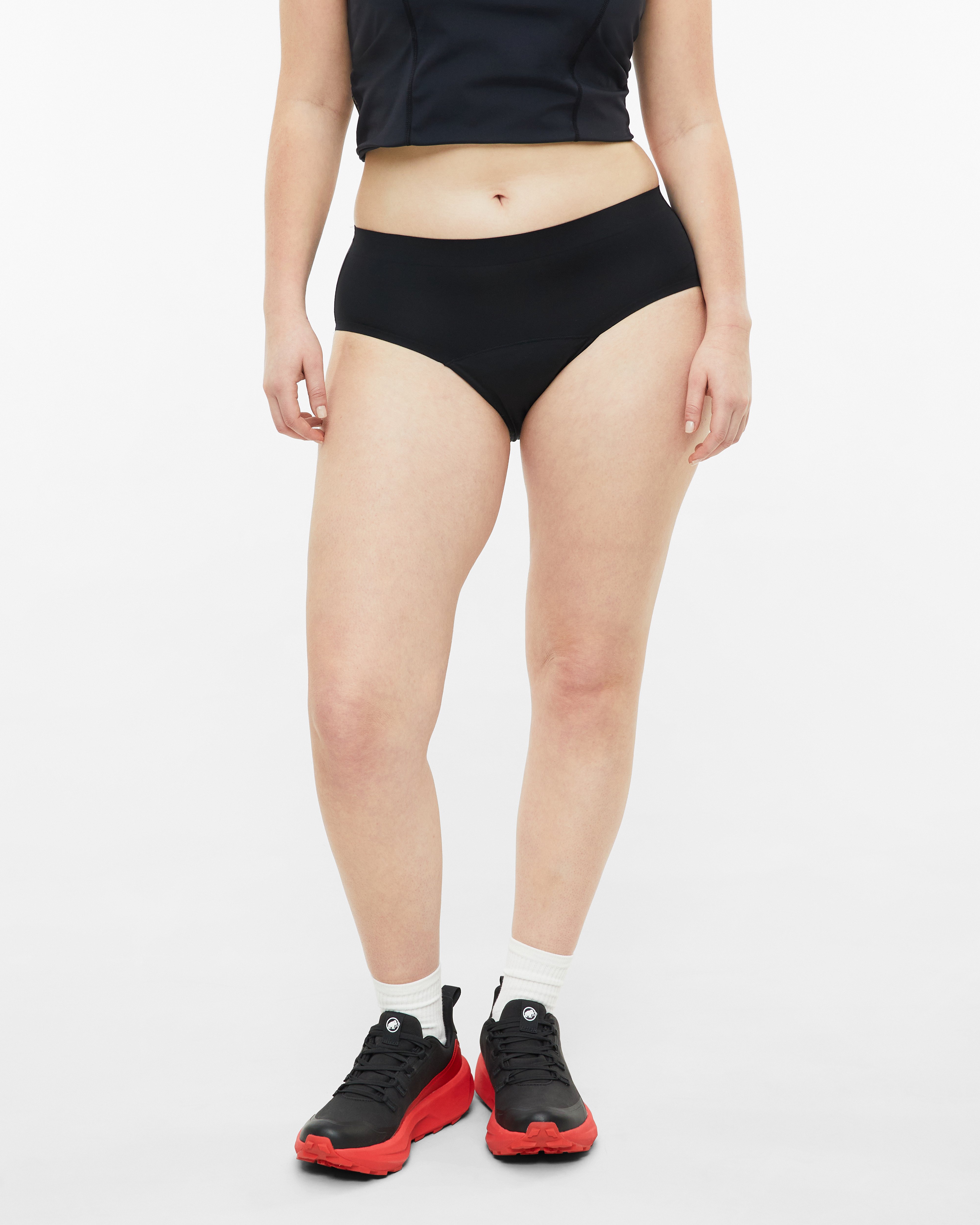 Mammut Mammut Hiphugger - Engineered period panty - High absorbency, black - Black - Model front view