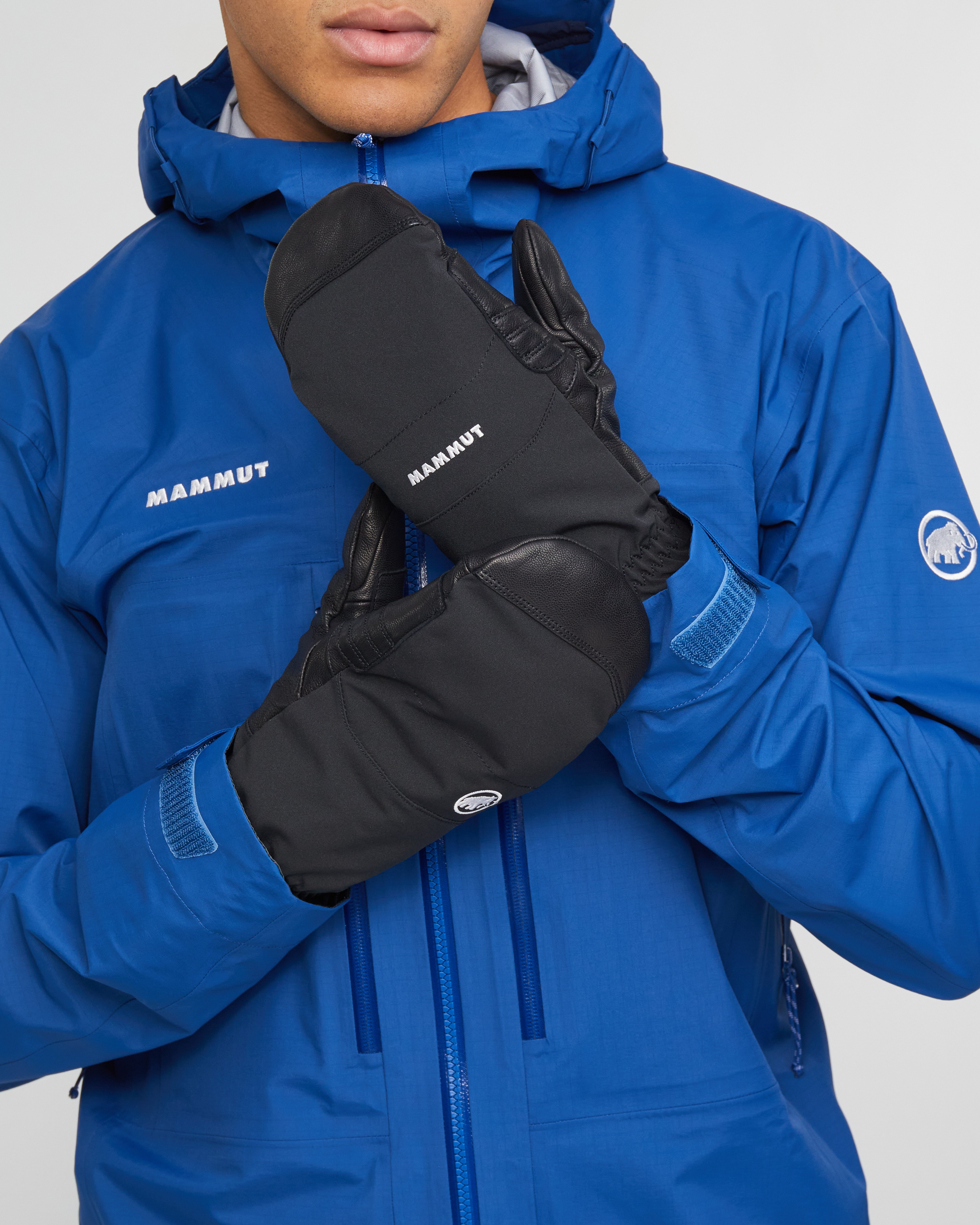 Mammut Stoney HS Thermo Mitten, black - Black - Model front view