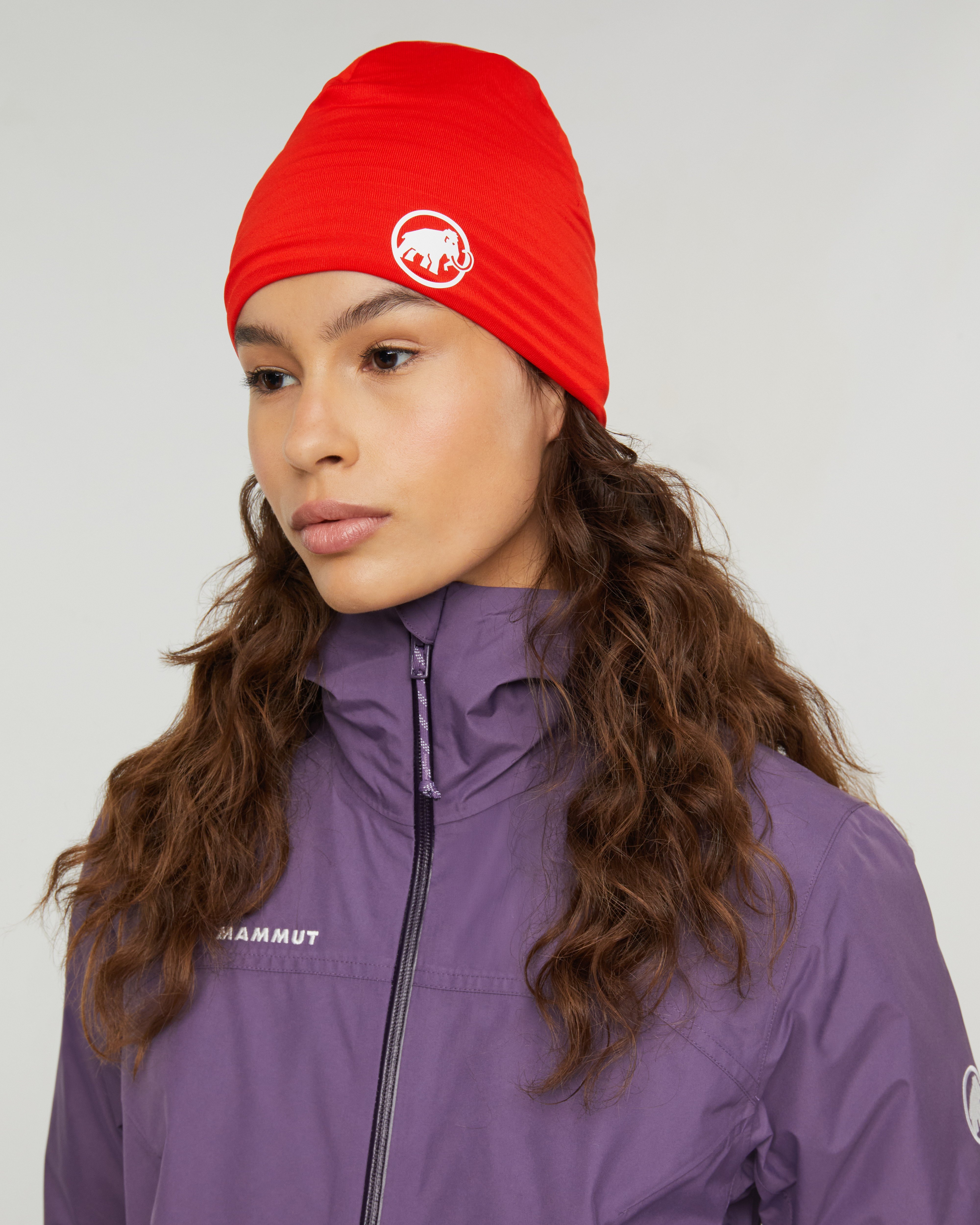 Mammut Taiss Beanie, mammut red - Mammut red - Model front view