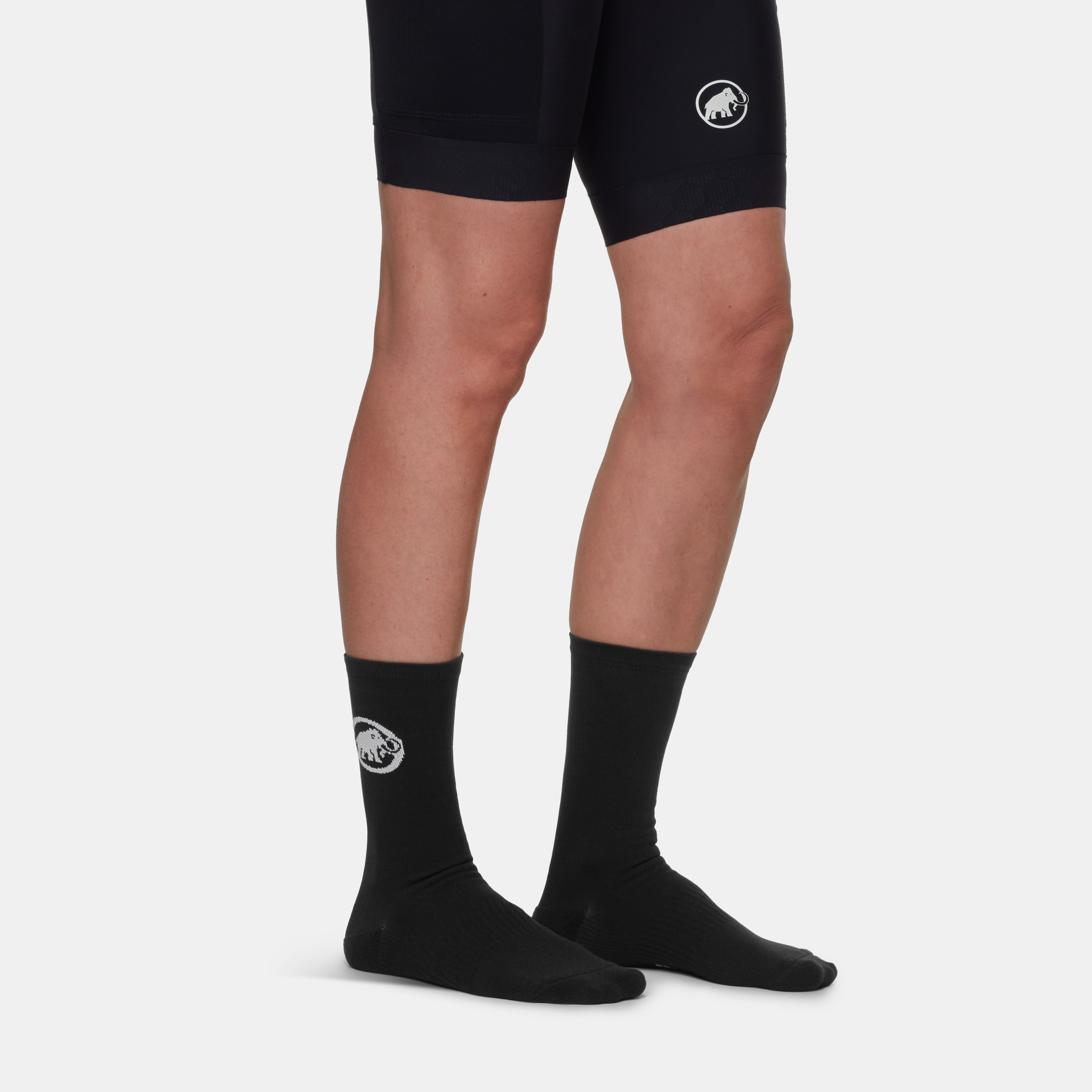 Mammut Assos x Mammut Gravel Socks Spring Fall - black, S/35-38 - Black - Model front view